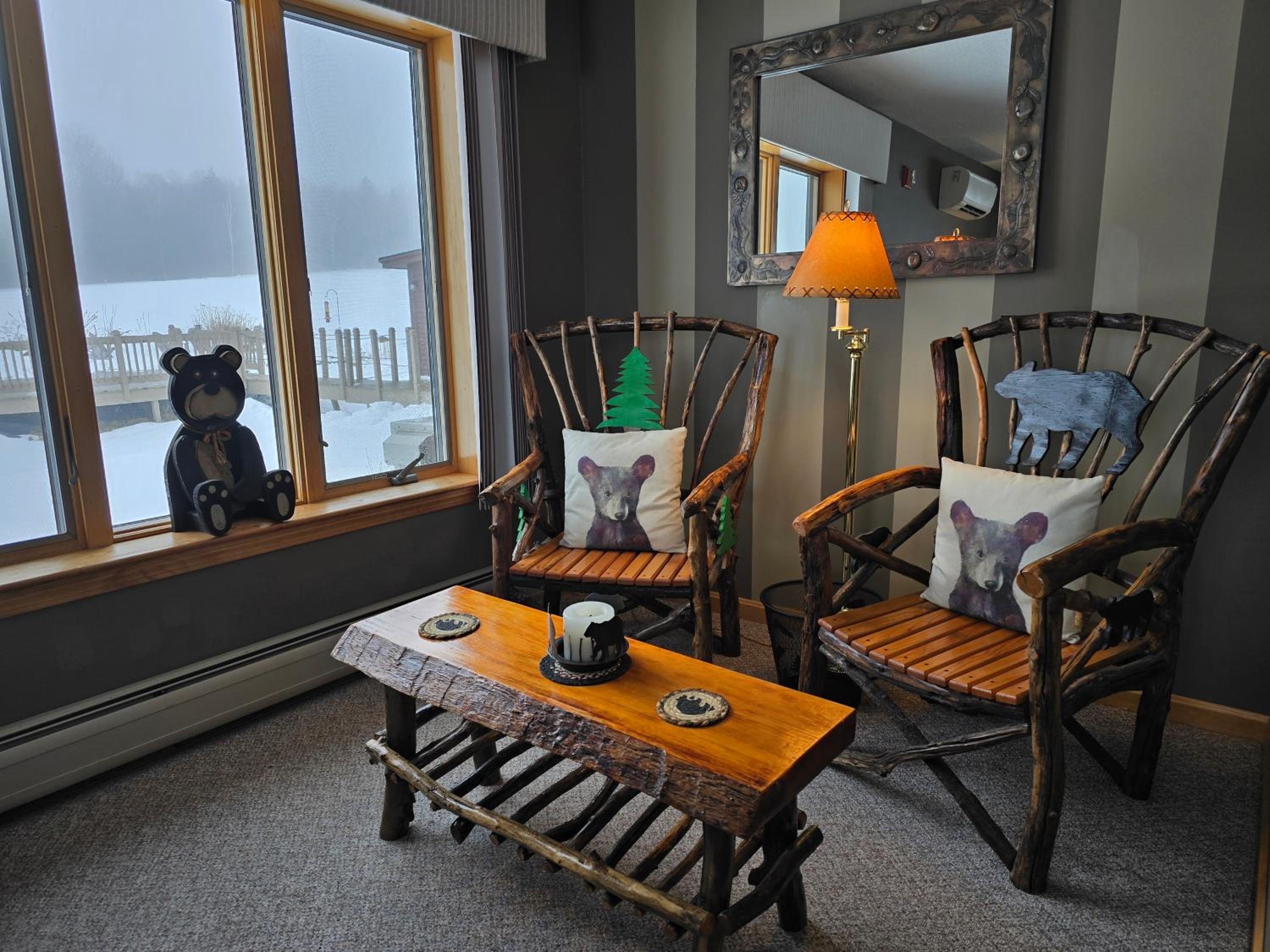 Family Room photo 3