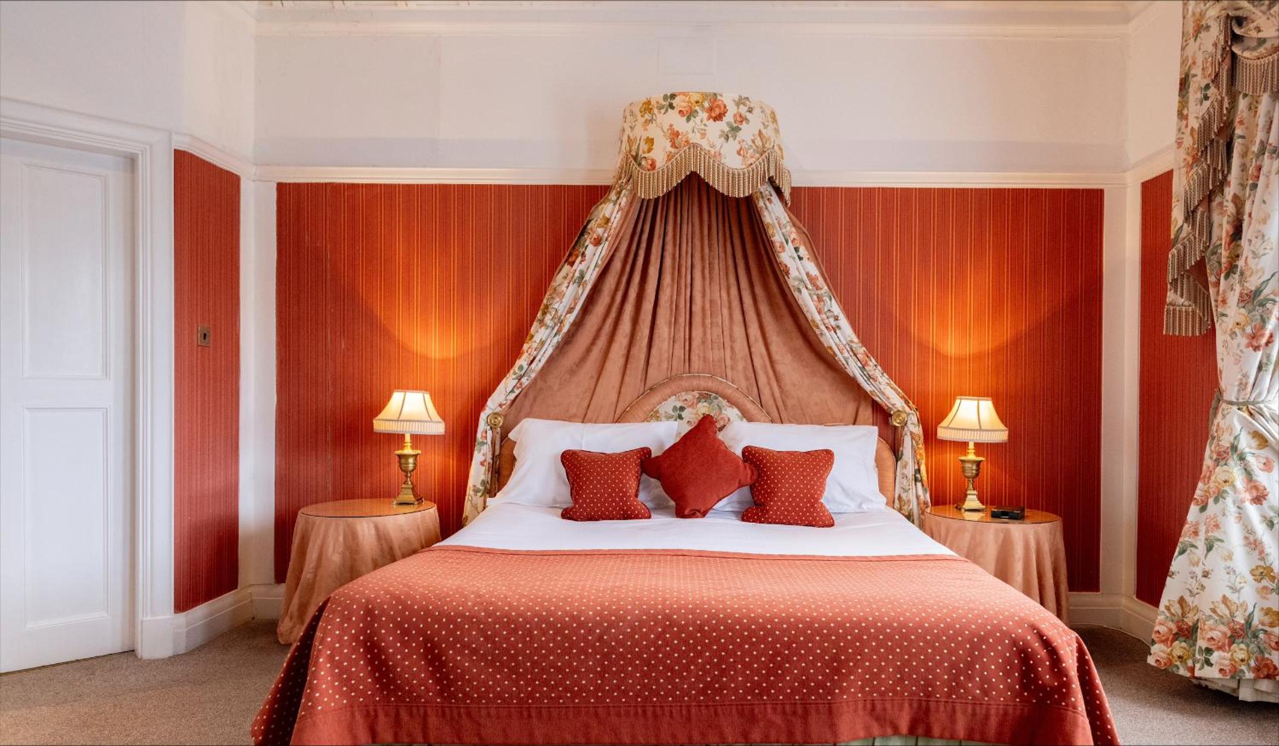 Standard Double or Twin Room photo 2