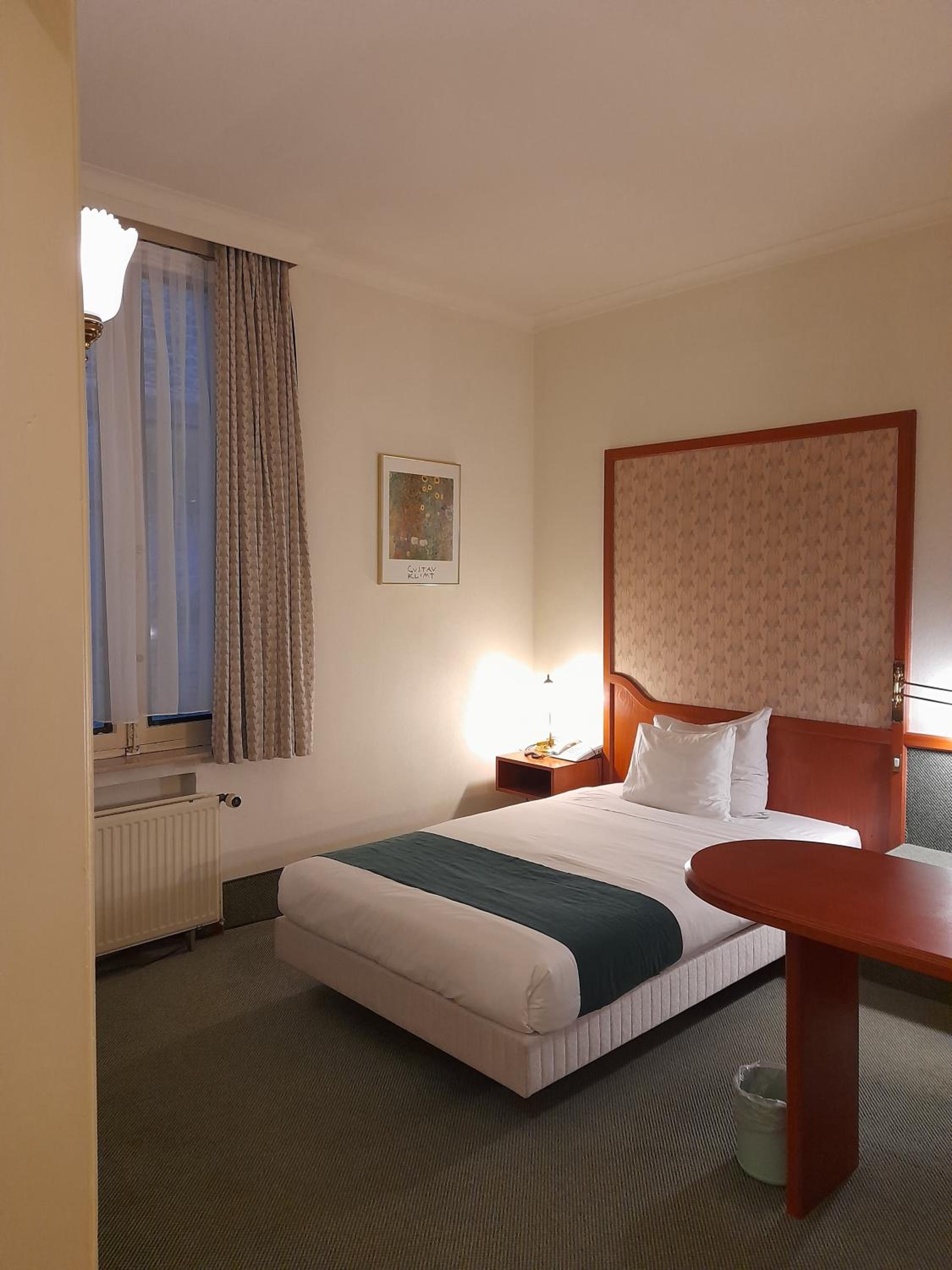 Single Room - Photo 7