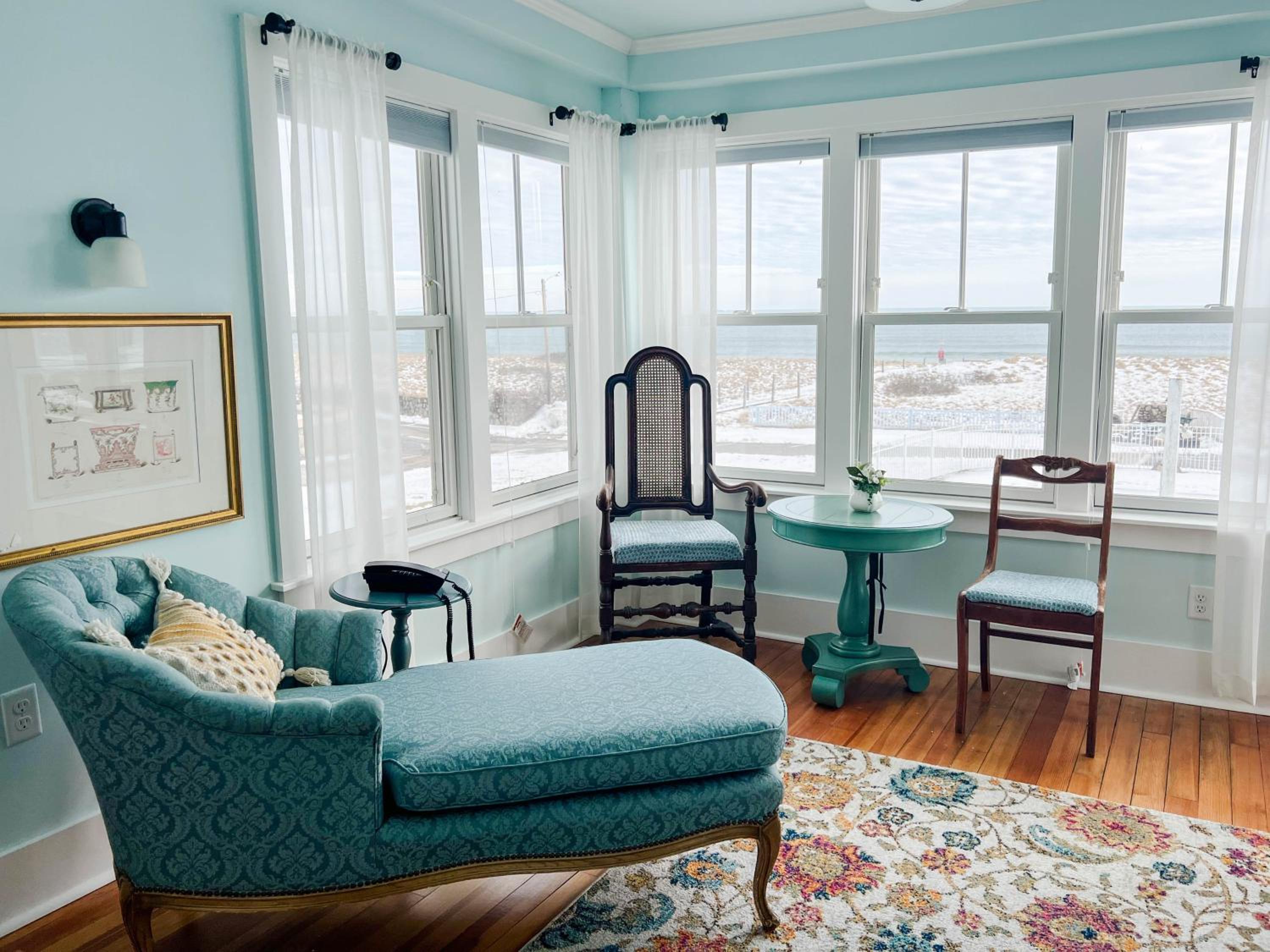 Old Hotel Premier Oceanfront Suite photo 3
