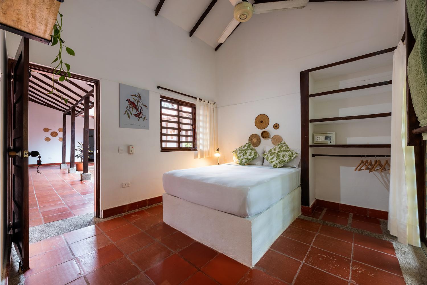 Double Or Twin Room With Private Bathroom photo 3