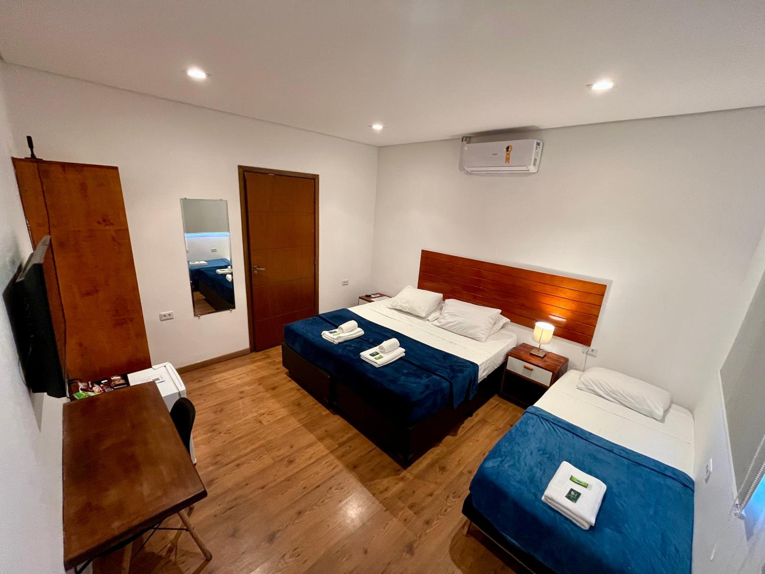 Deluxe Suite - Photo 7