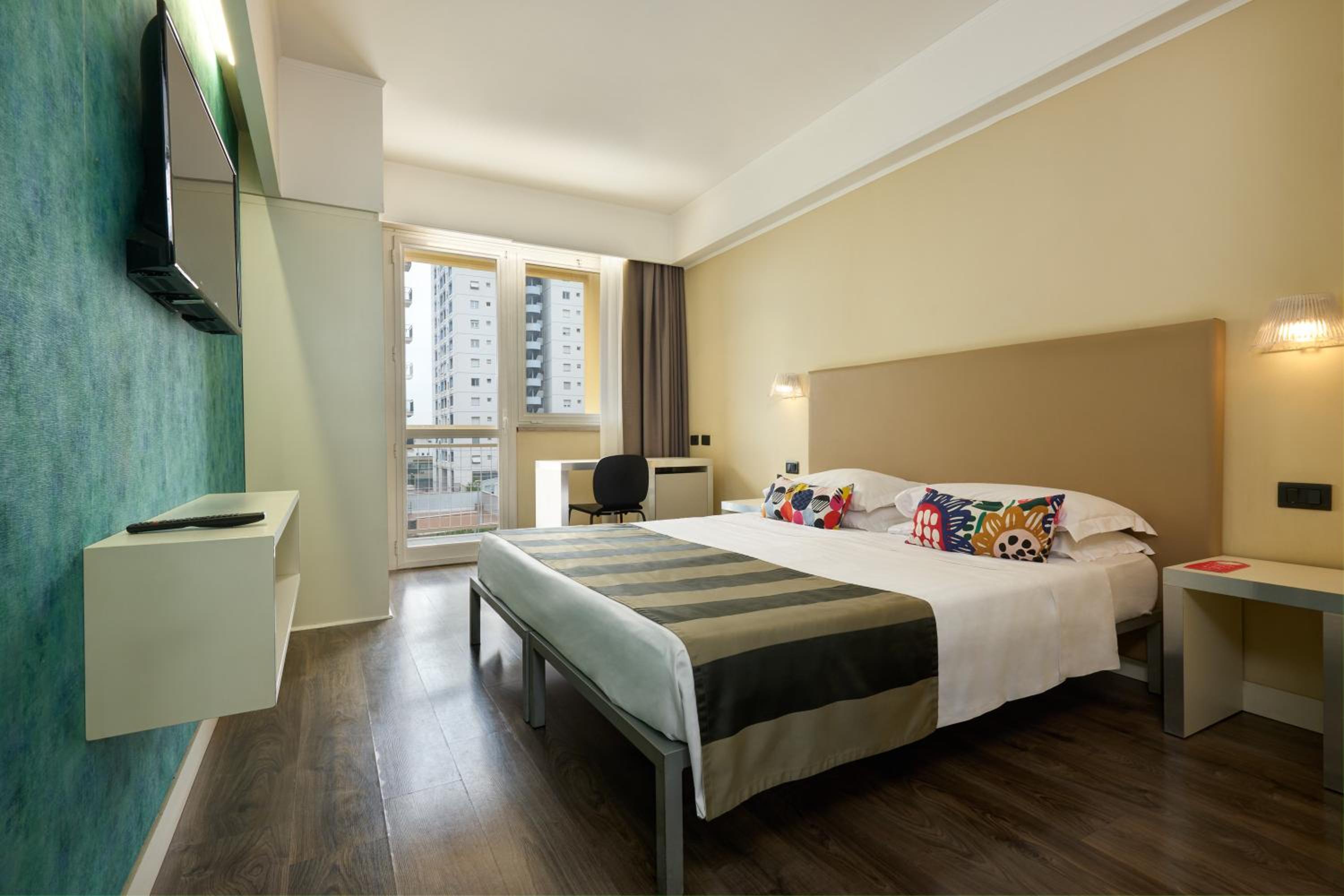 Standard Queen Room - Photo 1