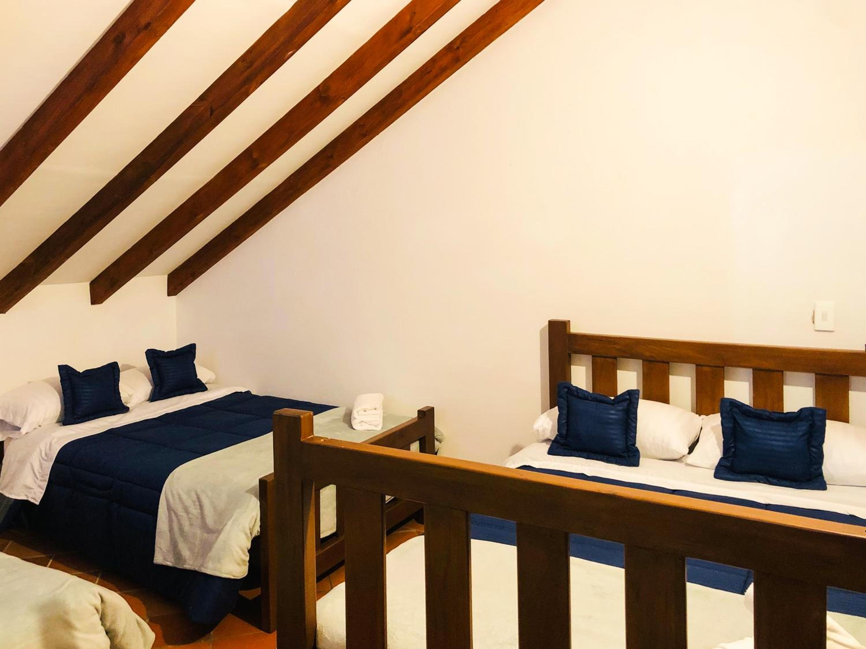 Economy Quadruple Room with Shared Bathroom photo 1