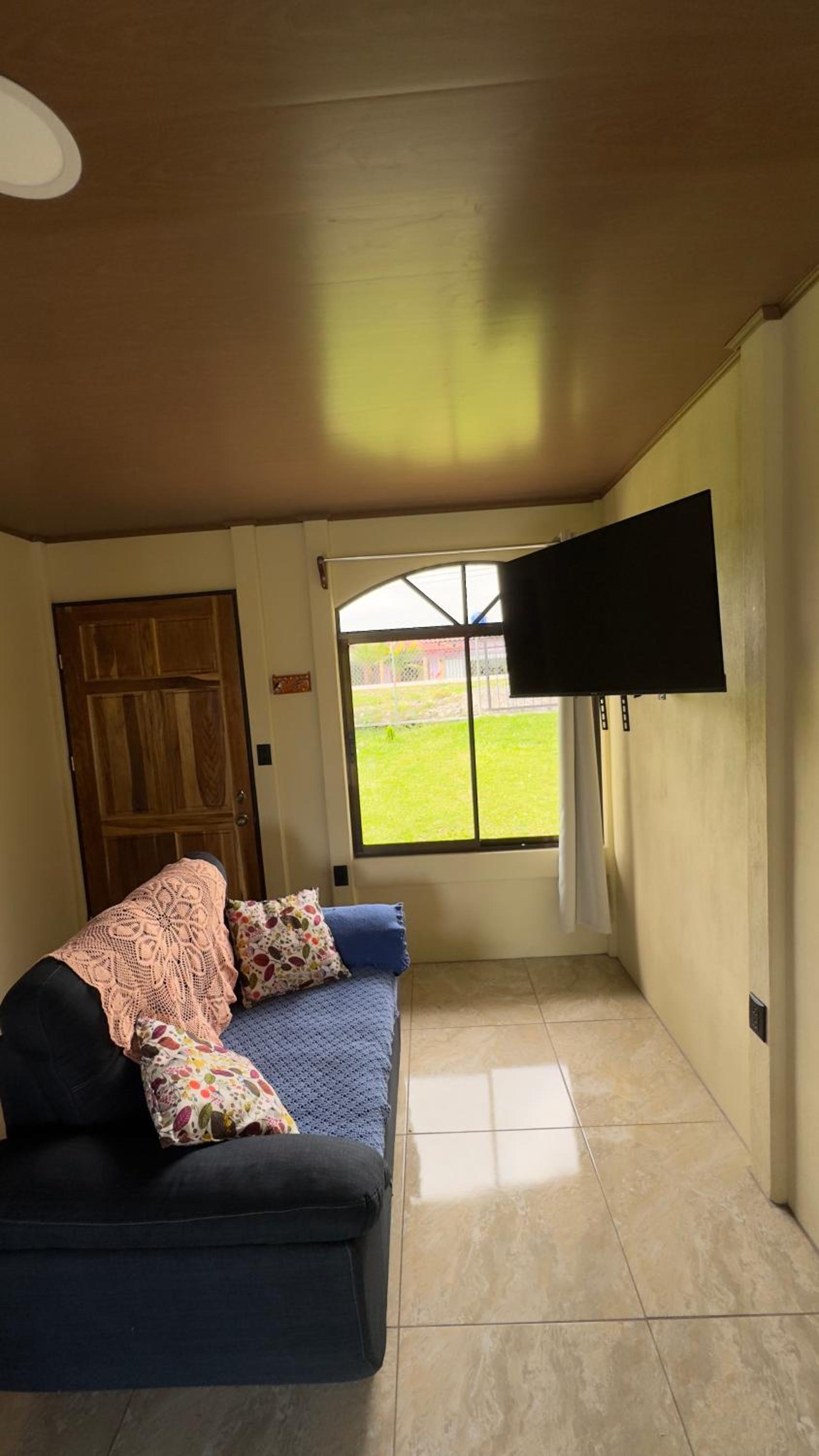 One-Bedroom House photo 3