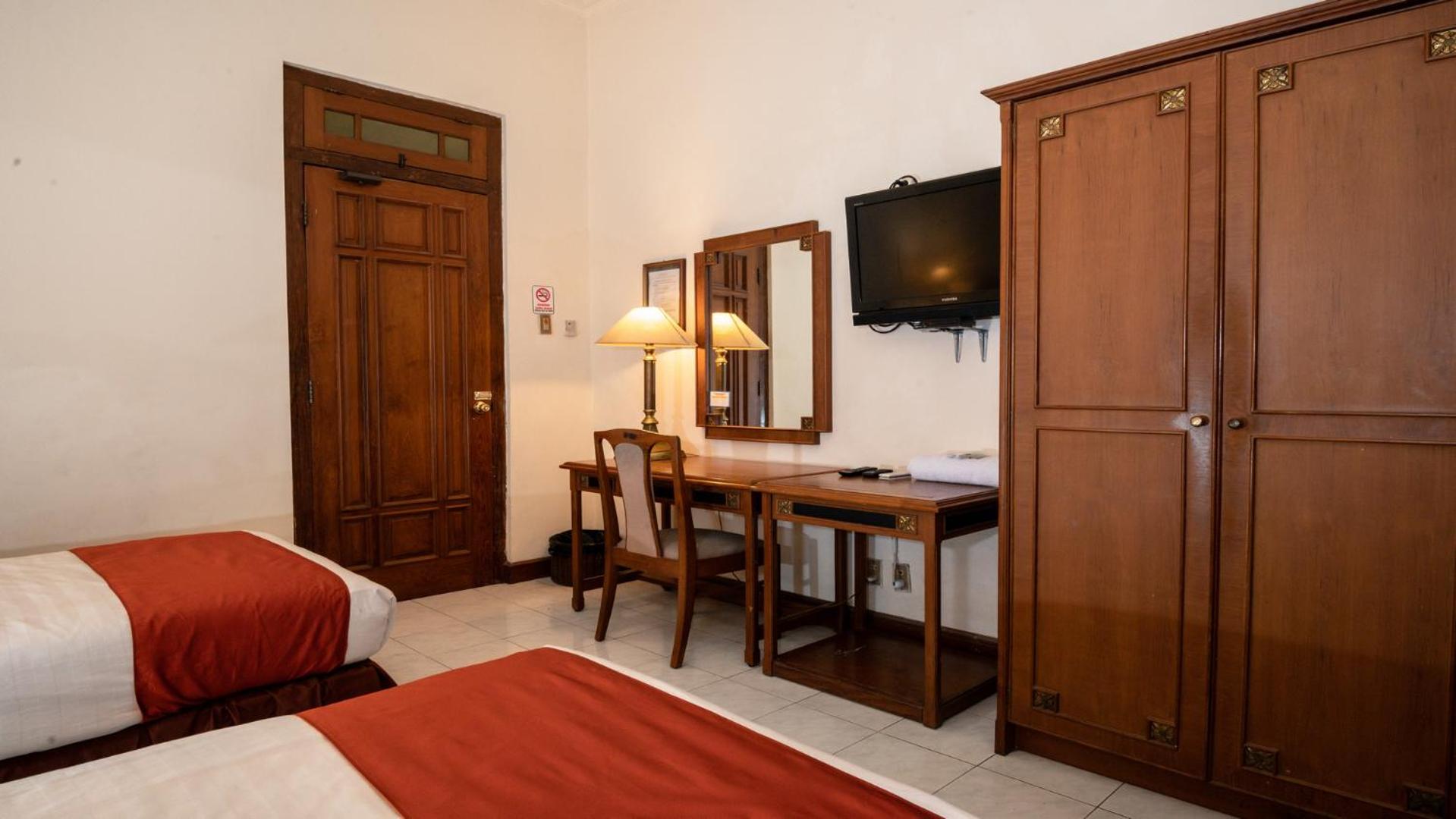 Standard Twin Room