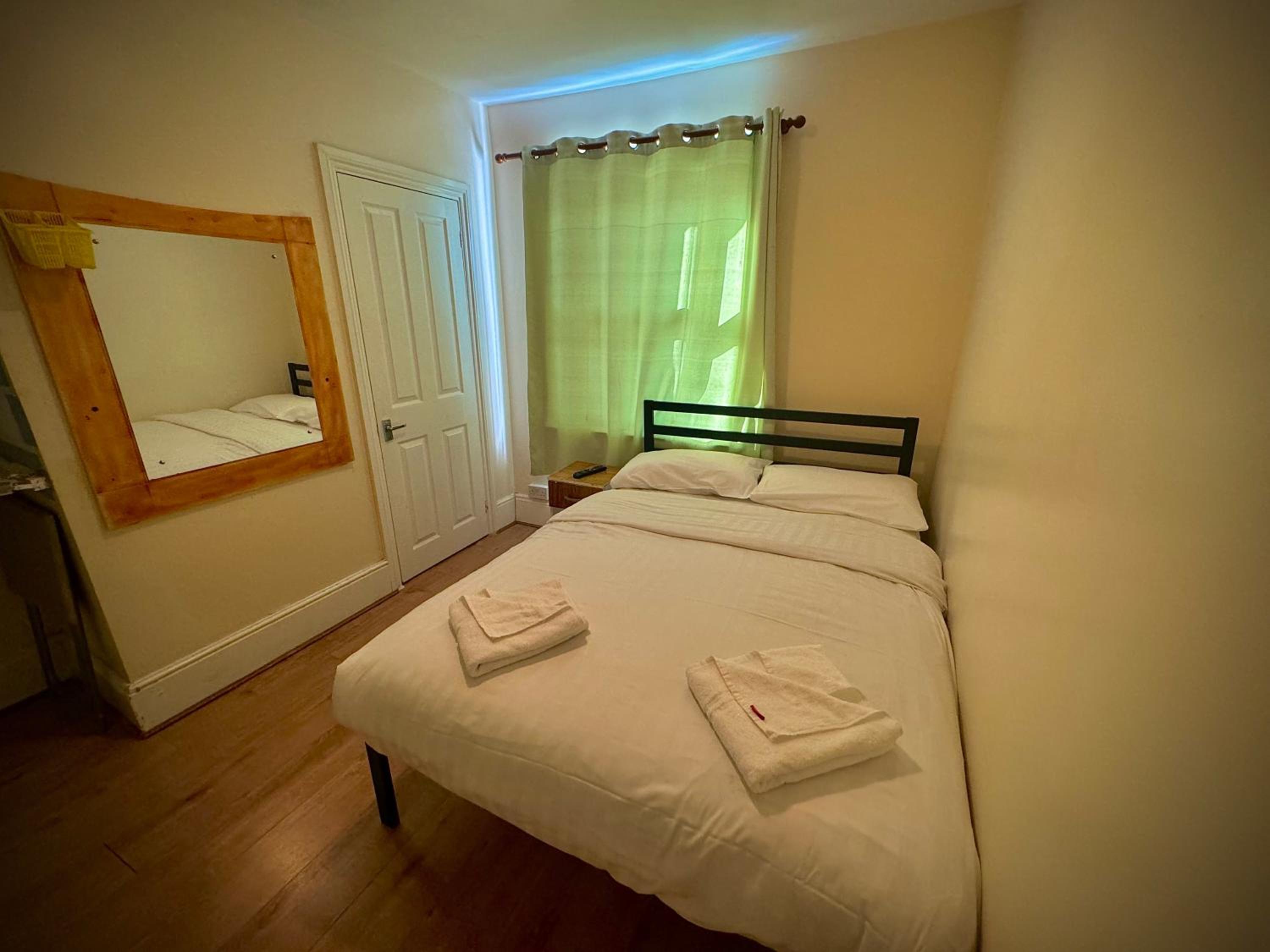 Budget Double Room photo 2