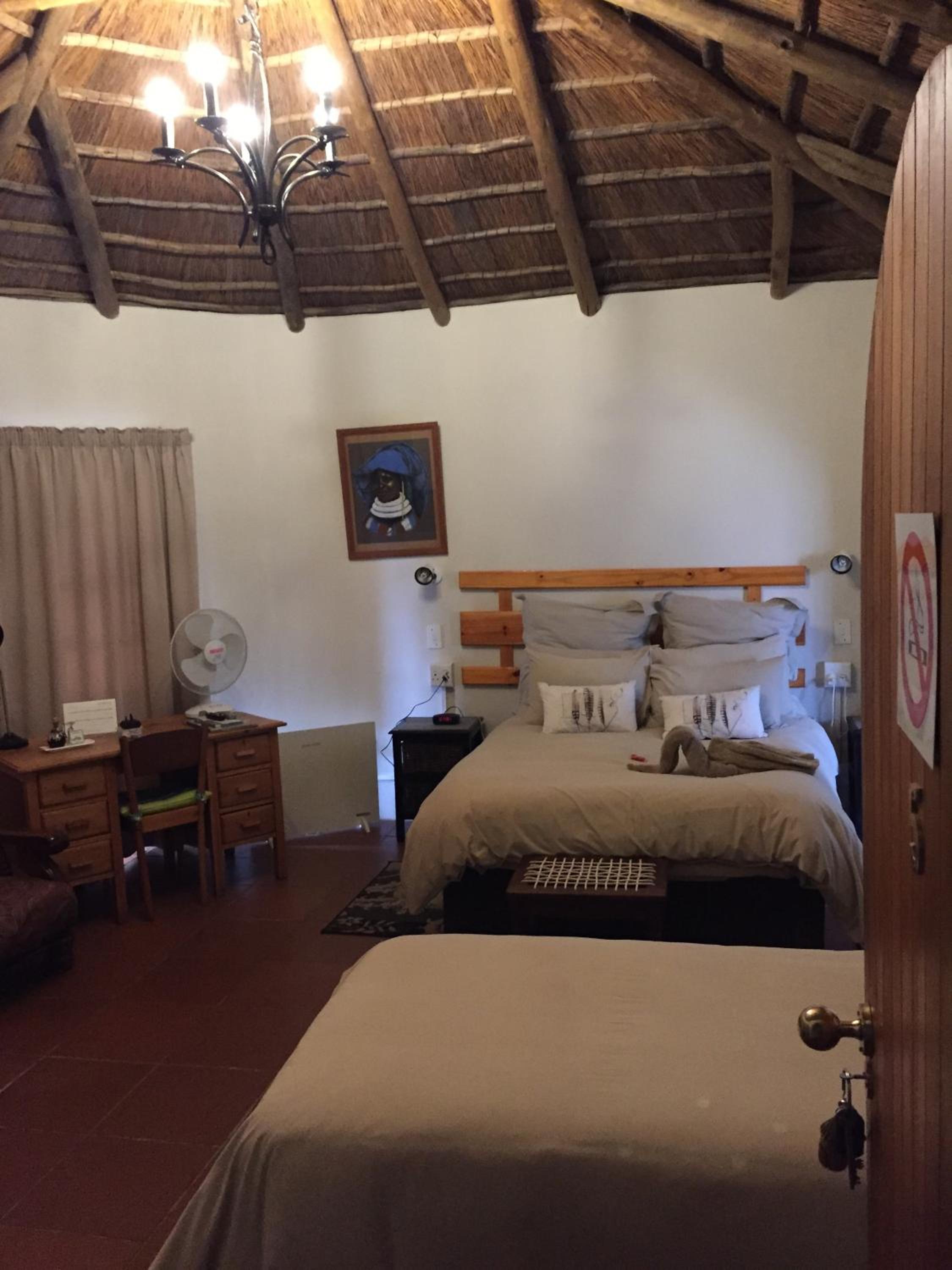 Deluxe Room (2 Adults + 1 Child) photo 3