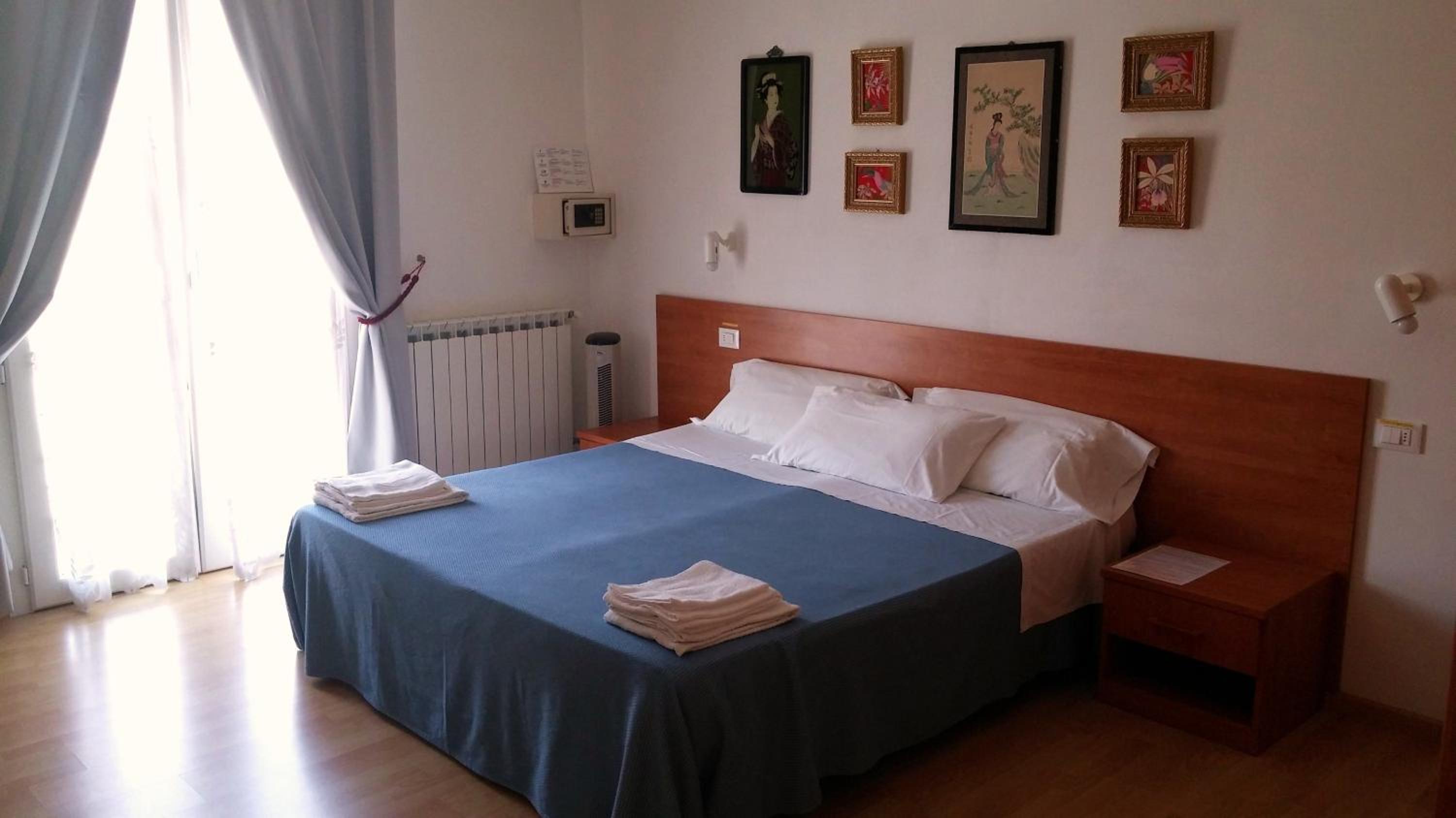 Double or Twin Room - Photo 1