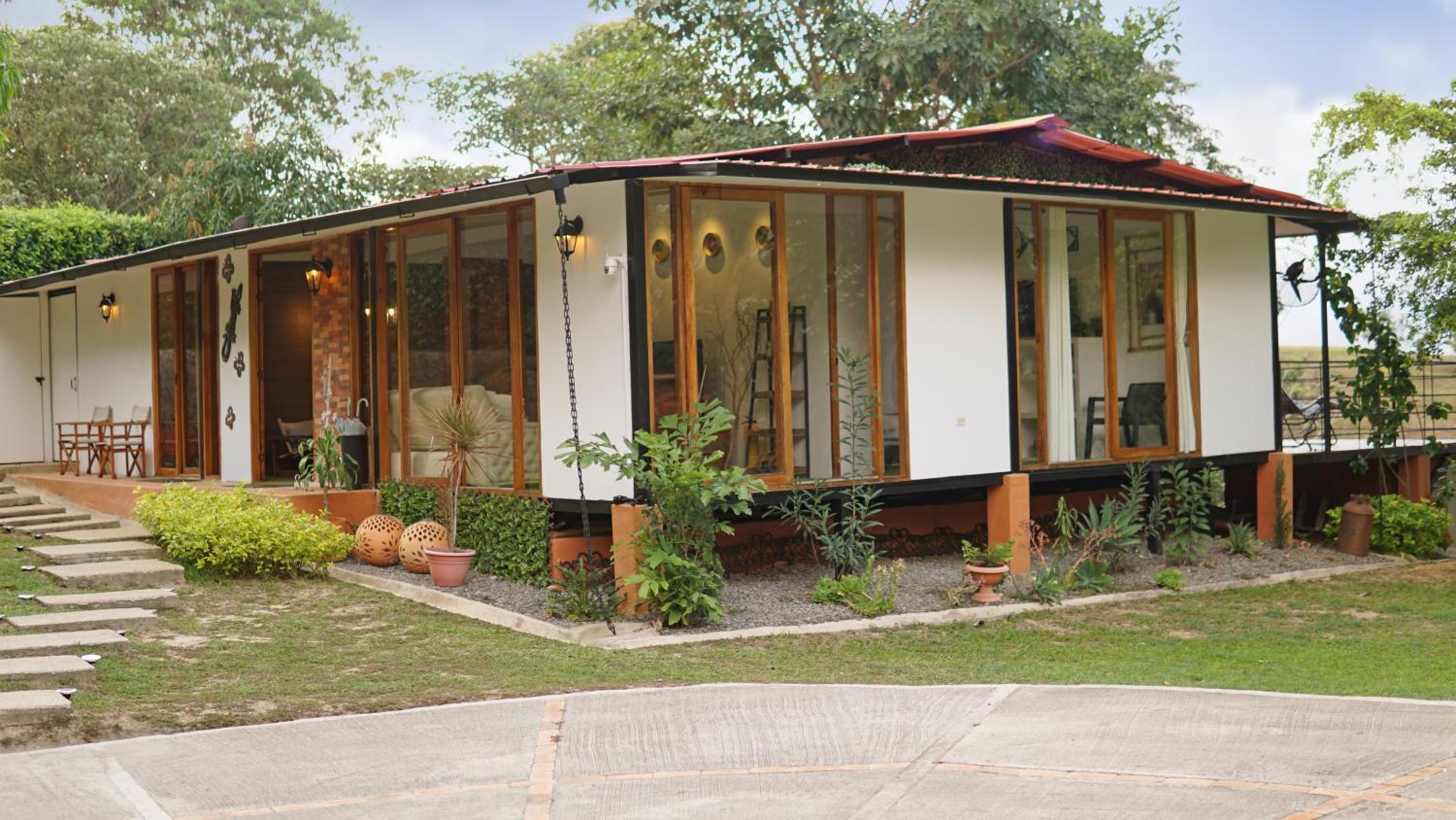 Three-Bedroom House photo 2