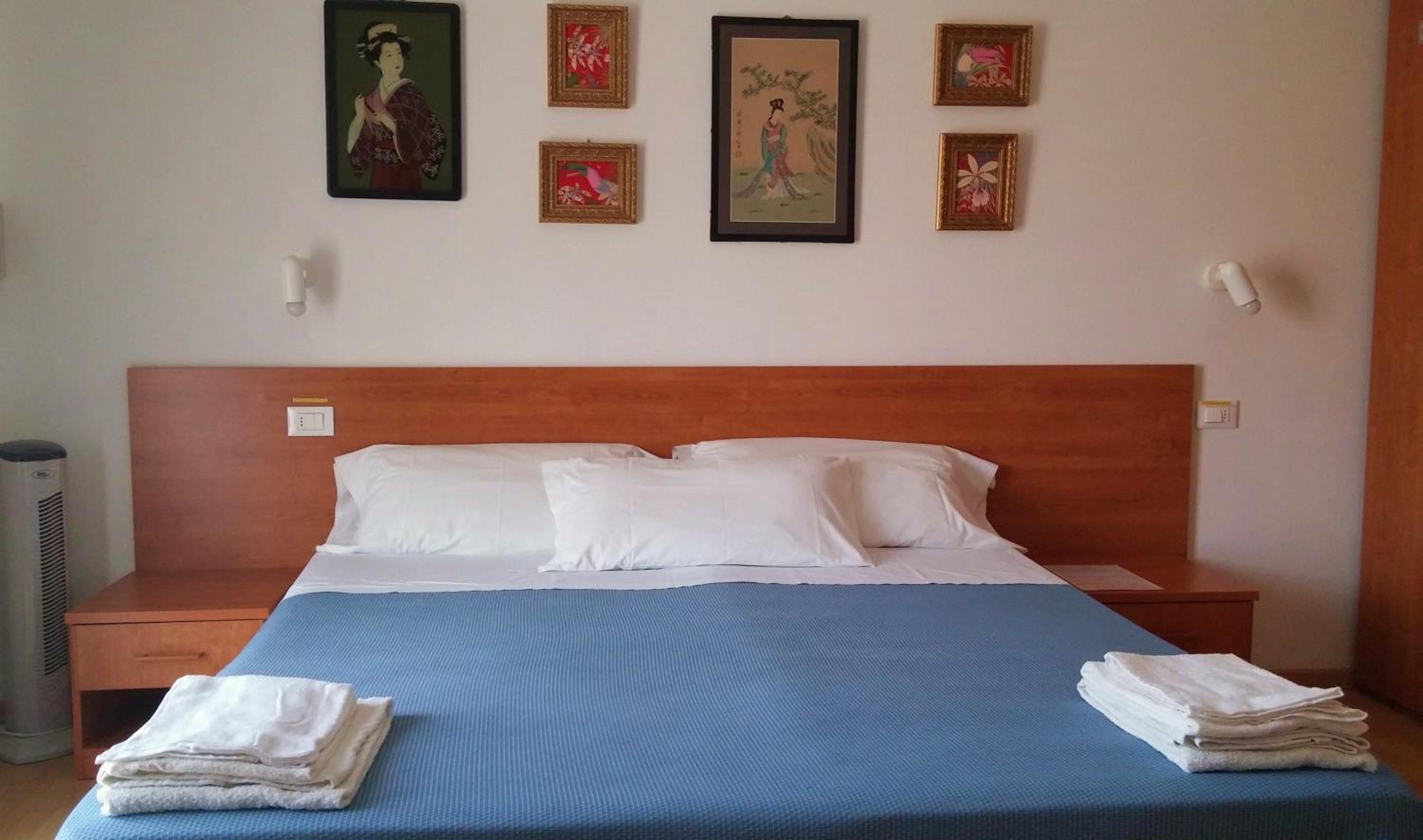 Double or Twin Room - Photo 26