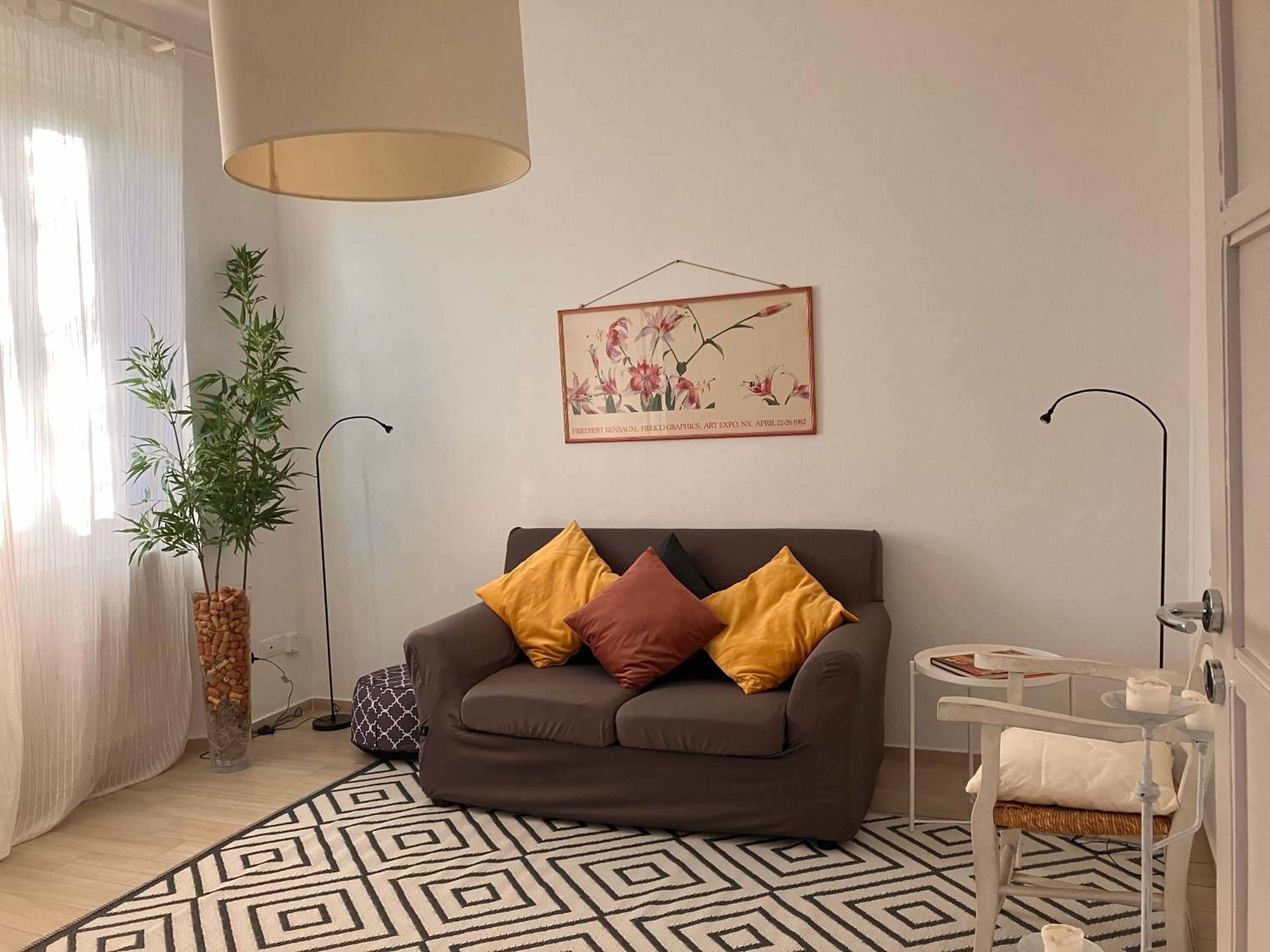 One-Bedroom Apartment - Photo 16