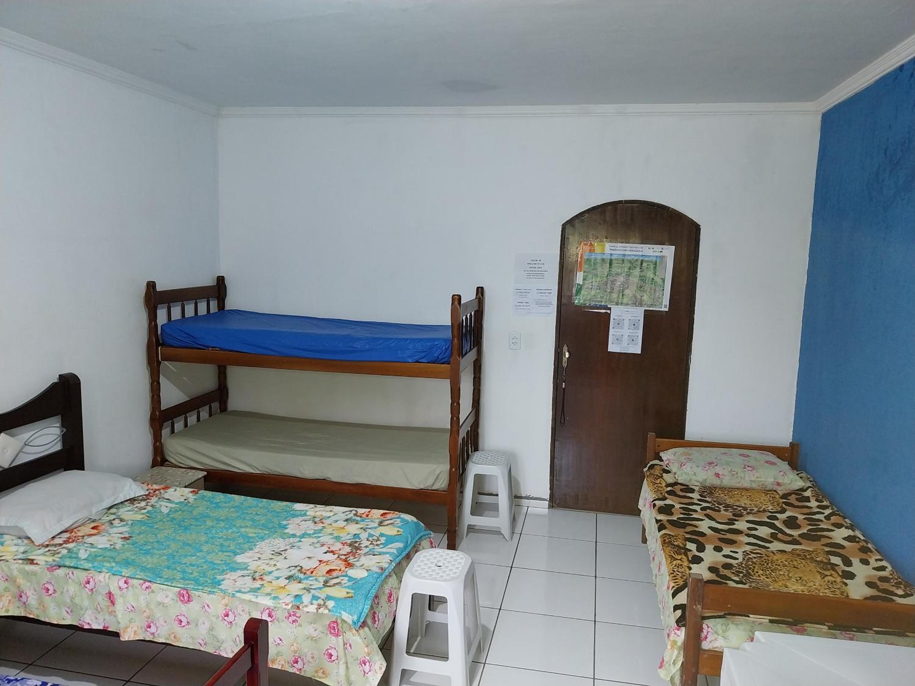 Quadruple Room with Private Bathroom photo 1