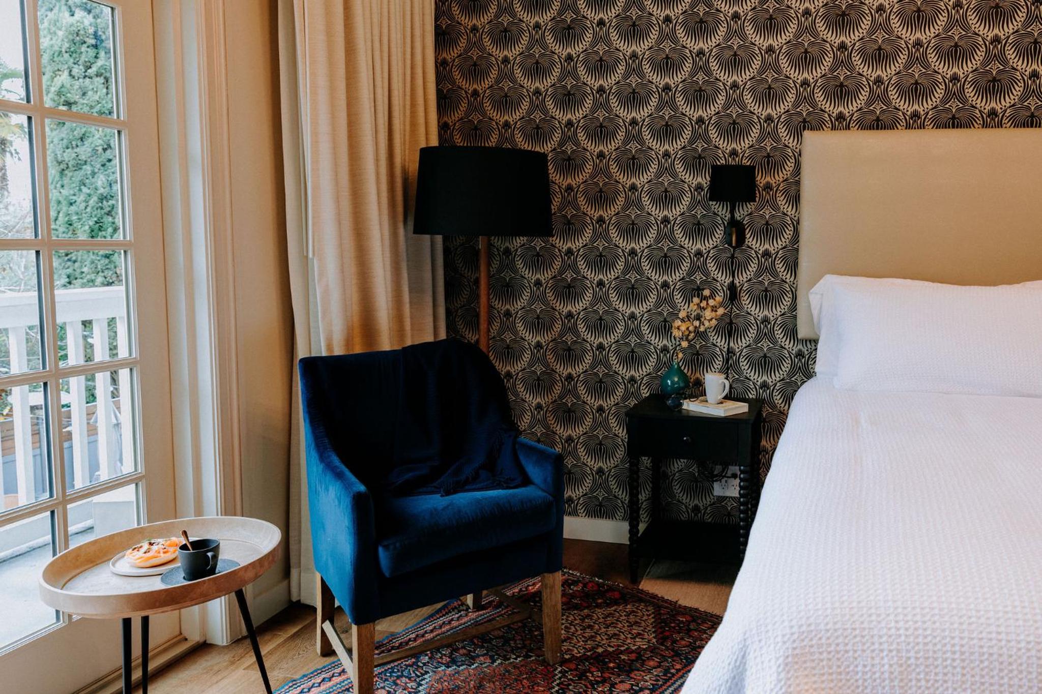 Deluxe King Room photo 2