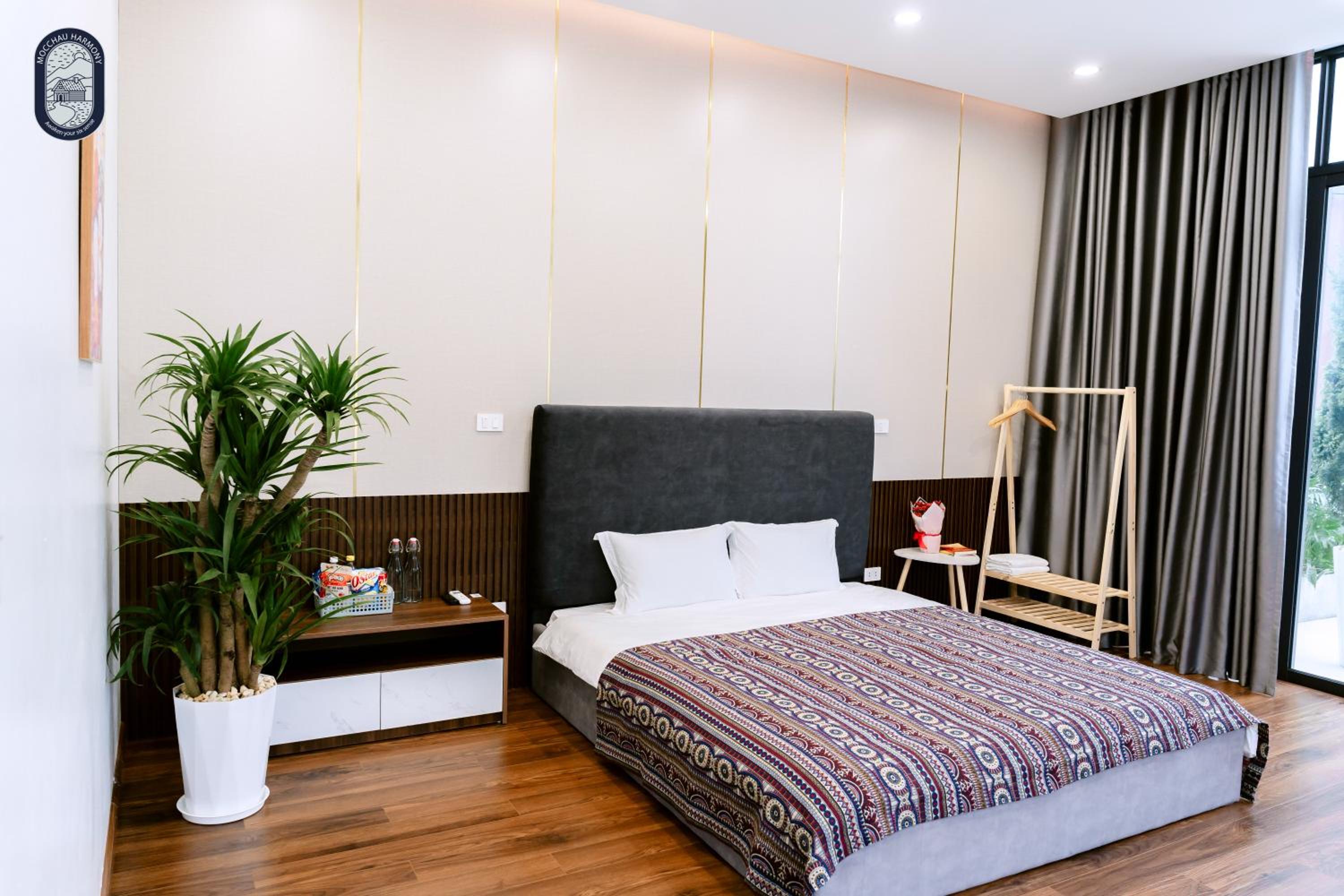 Deluxe King Room photo 1
