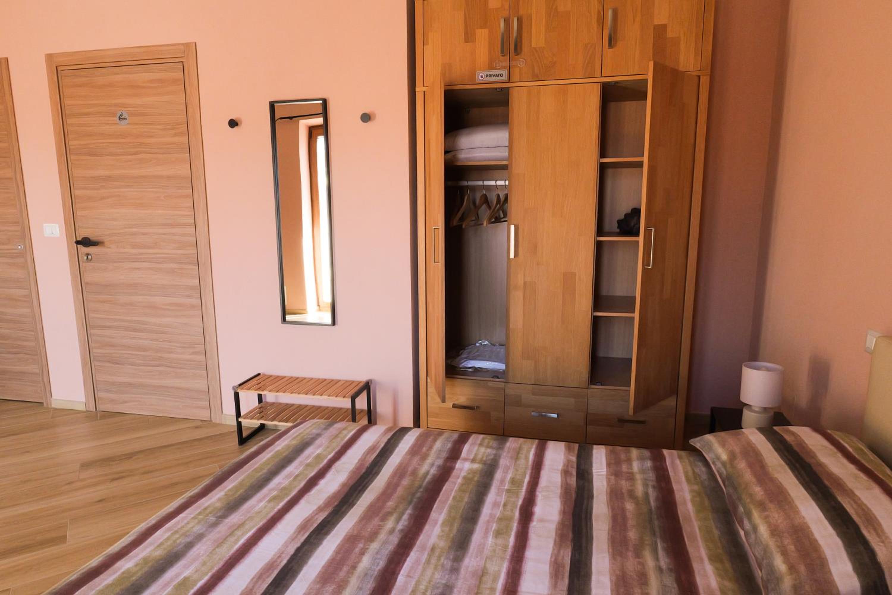 Family Room with Private Bathroom photo 1