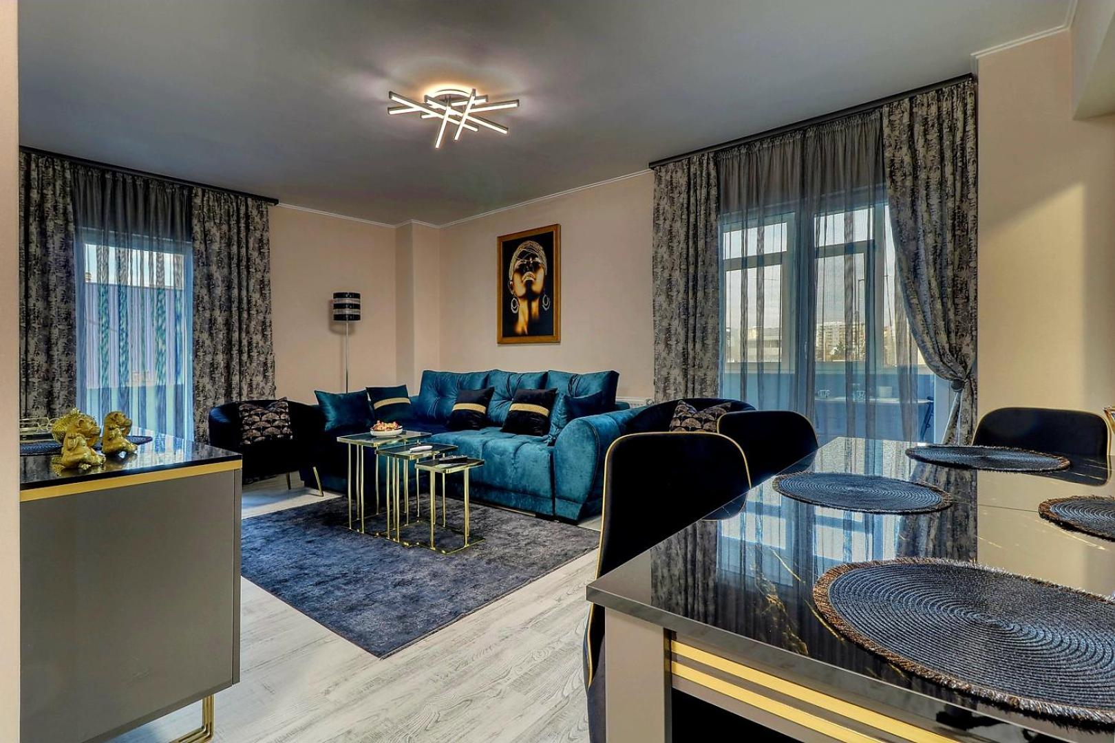 Deluxe Apartment