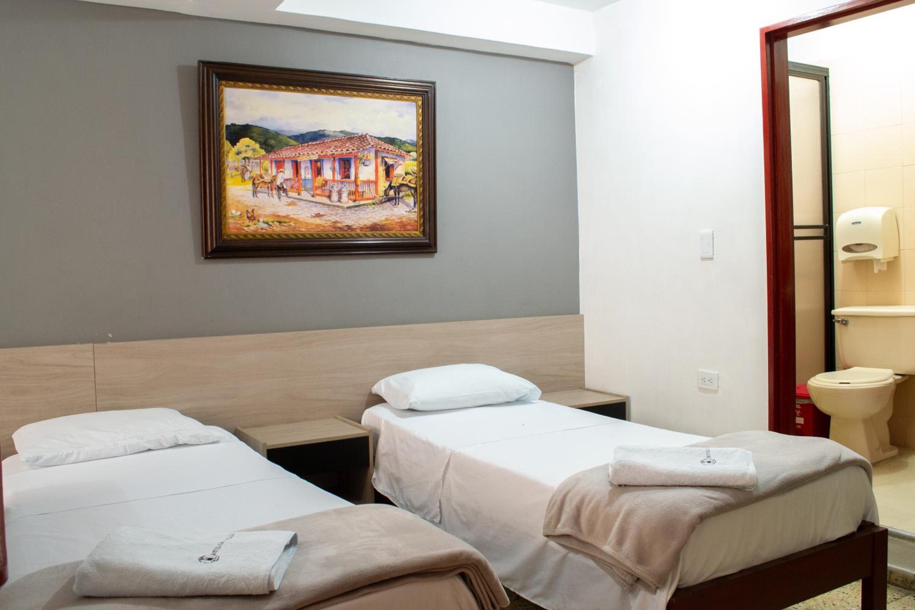 Standard Twin Room photo 1