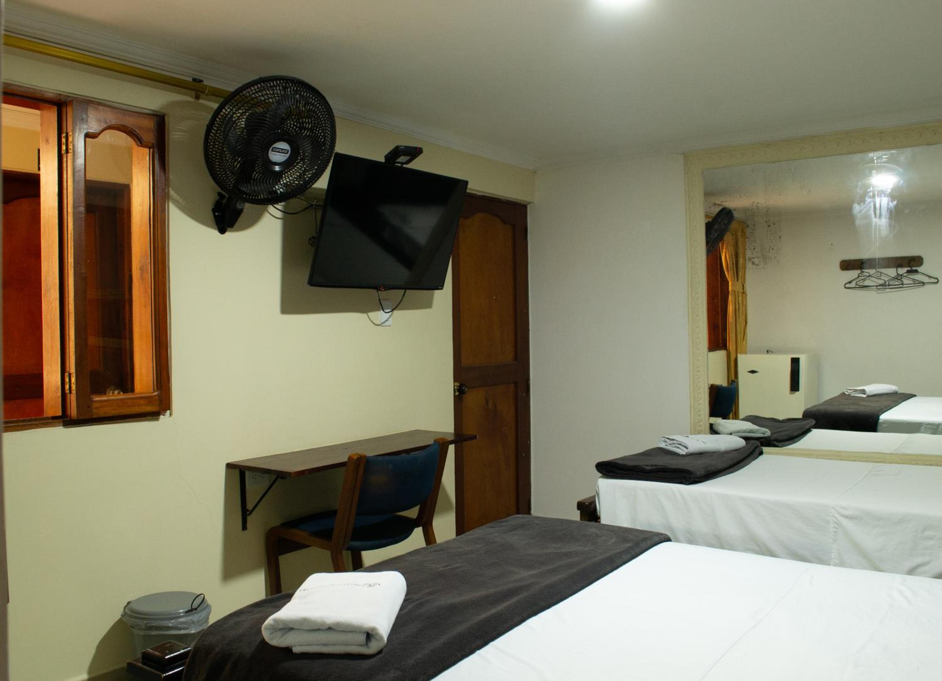 Standard Triple Room photo 2