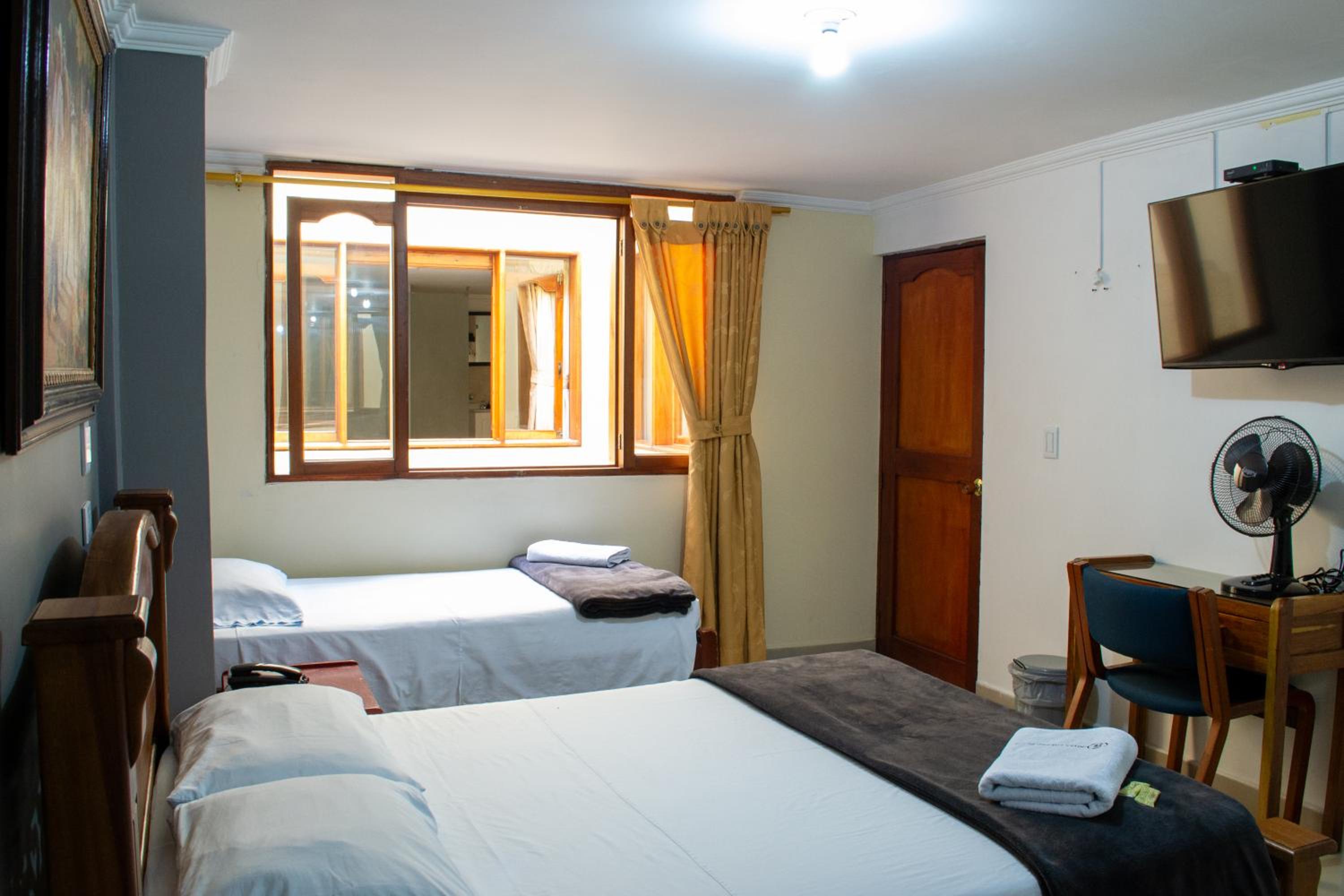 Standard Twin Room photo 2