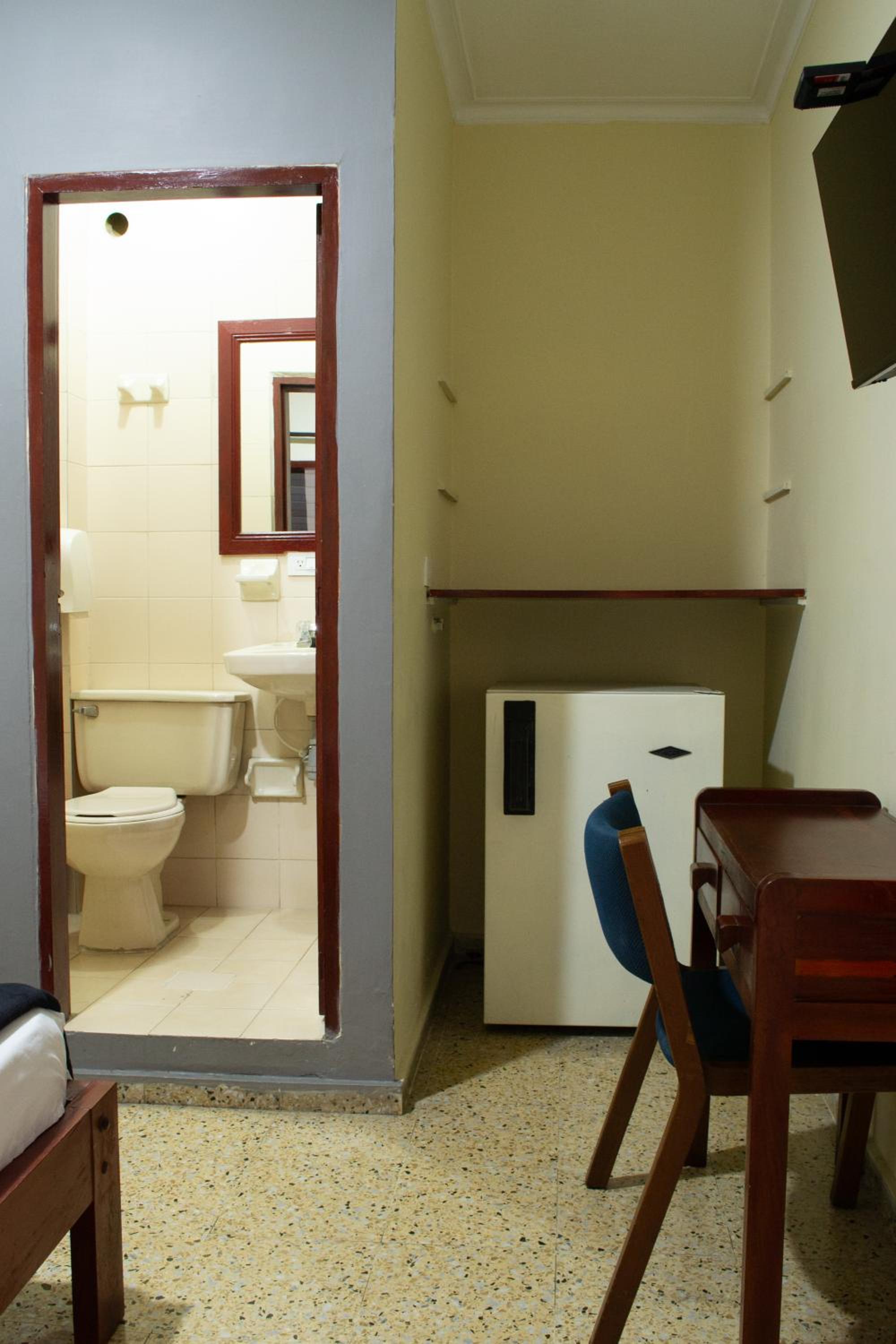 Standard Single Room photo 3