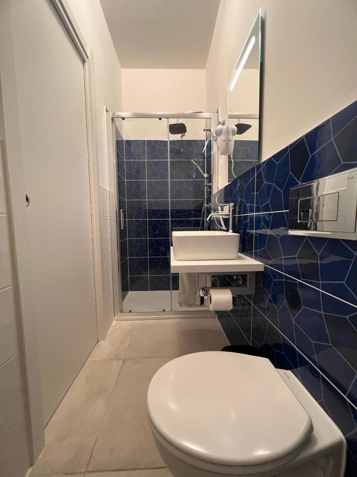 Deluxe Double Room with Balcony and Sea View photo 3