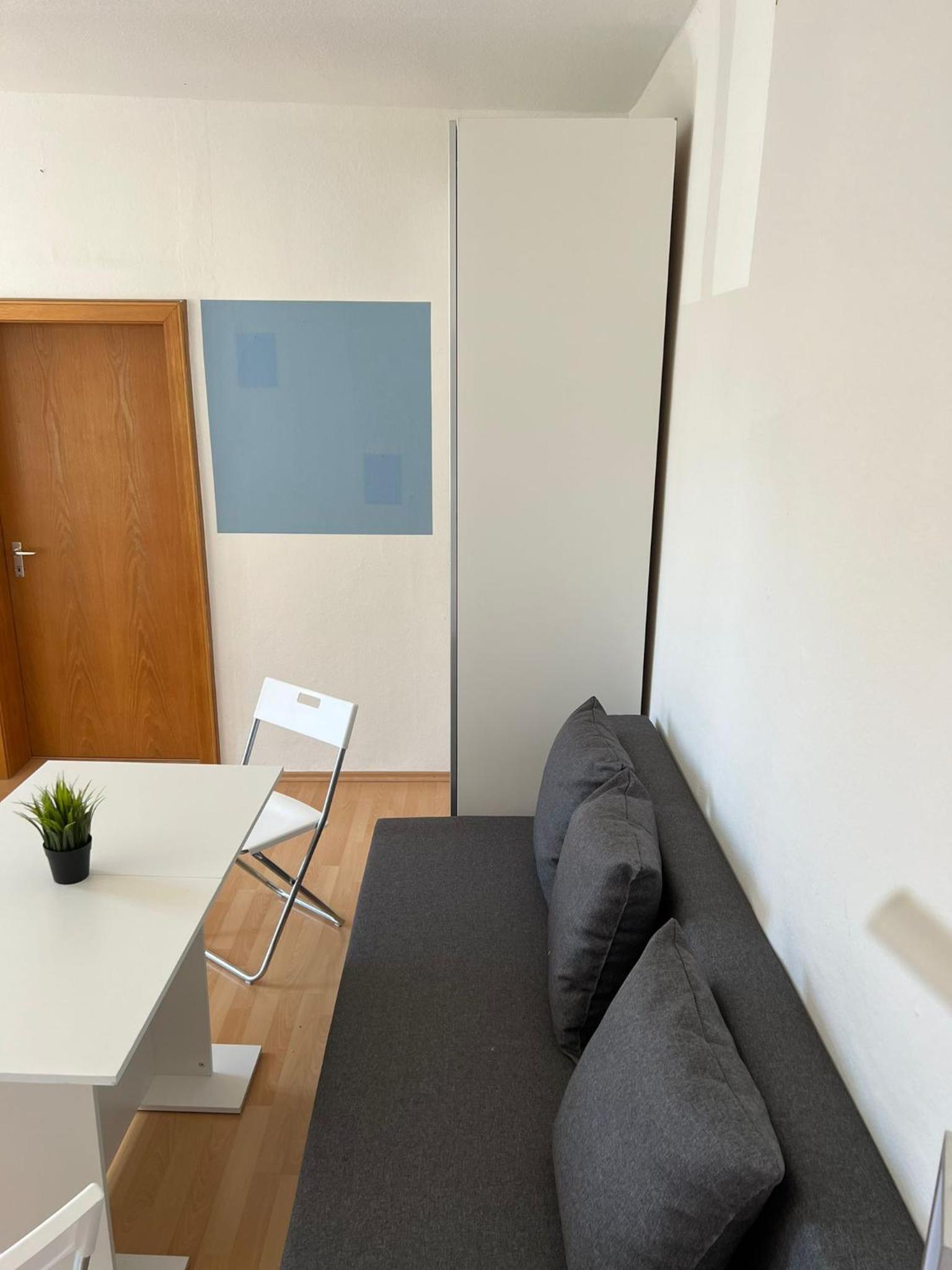 Double Room with Shared Bathroom photo 3