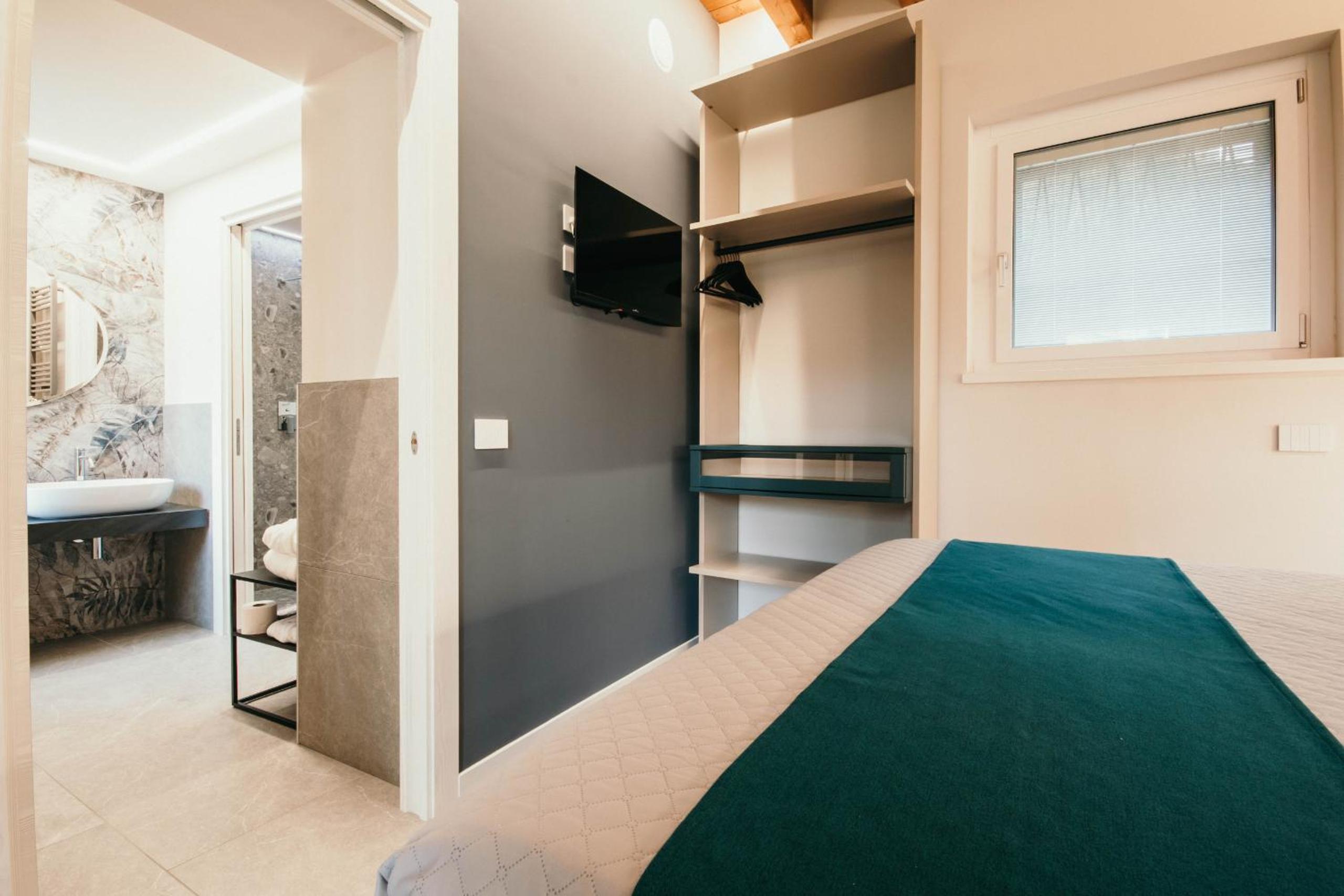 Double or Twin Room photo 2