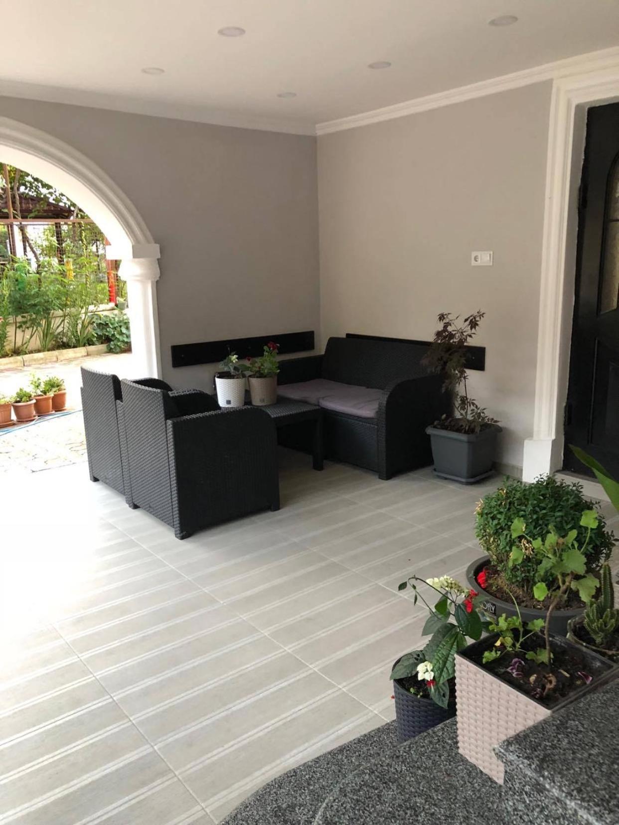 Family Room With Terrace photo 3