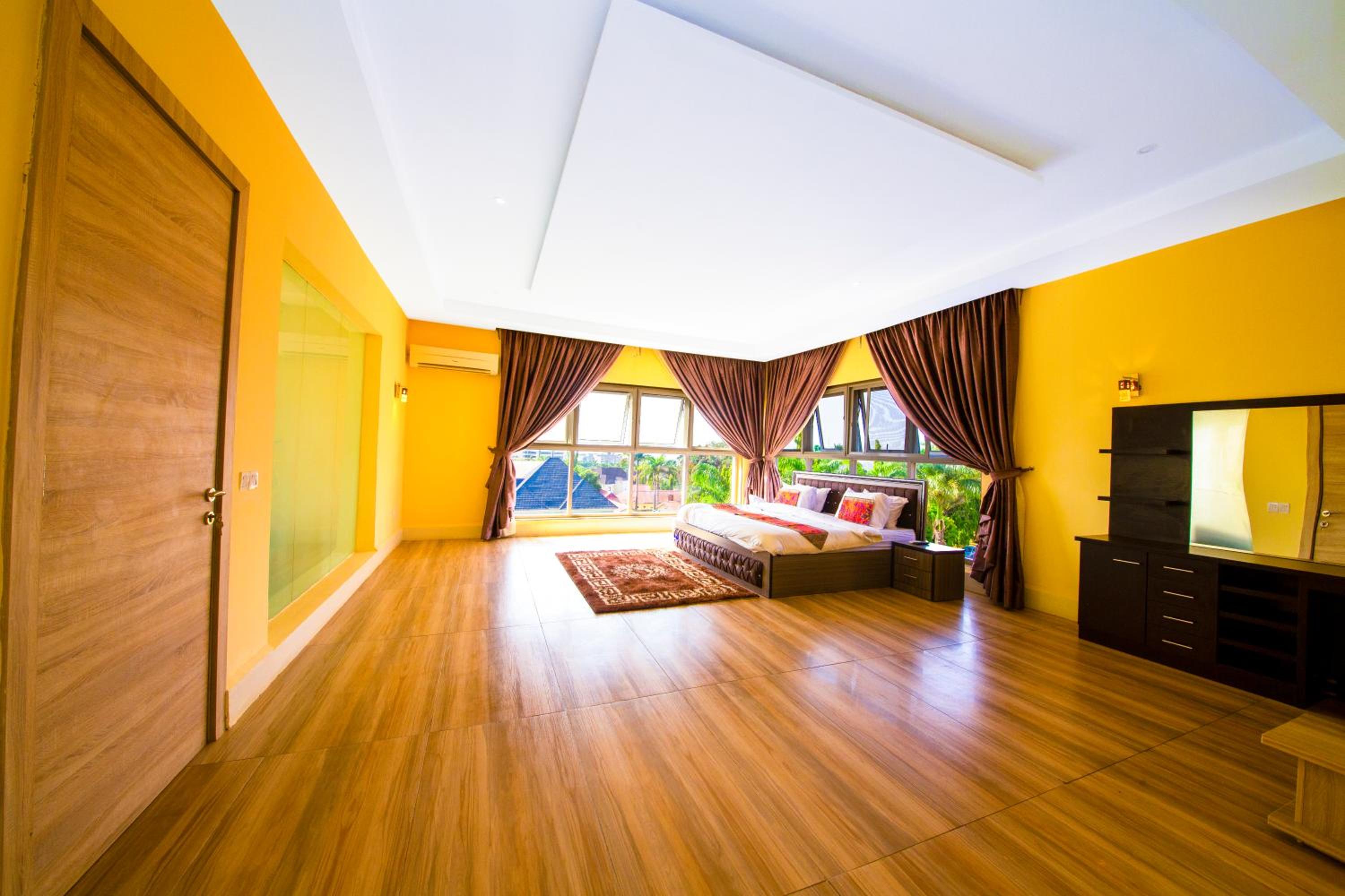 Apartment With Terrace photo 3