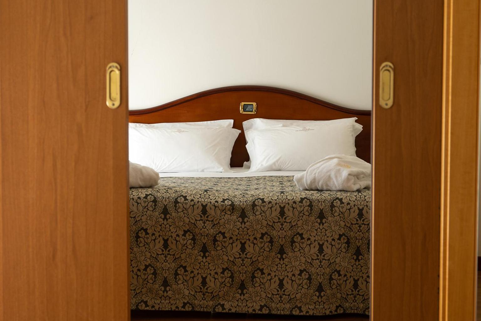 Suite with Lateral Sea view - Photo 9