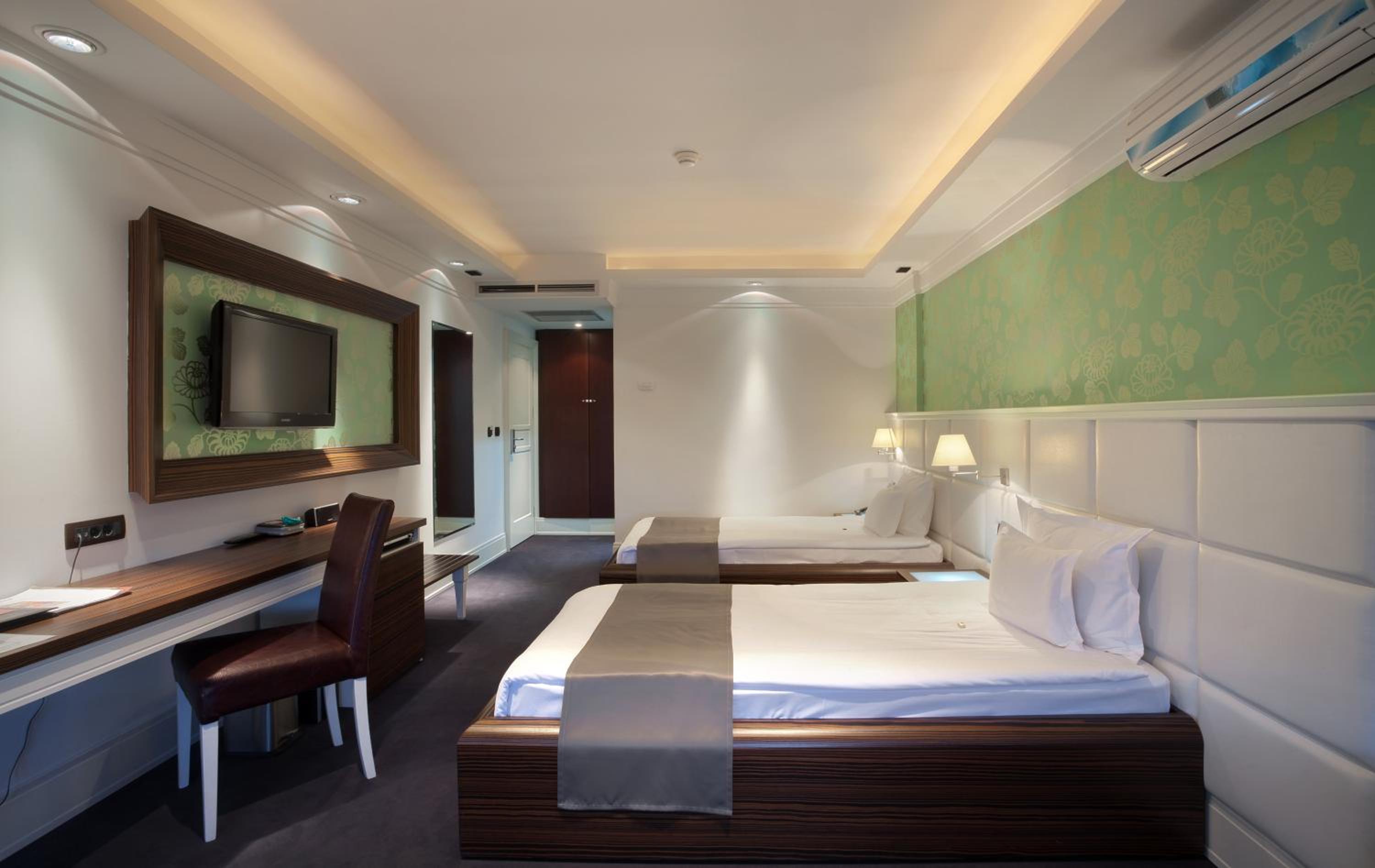 Standard Twin Room photo 3