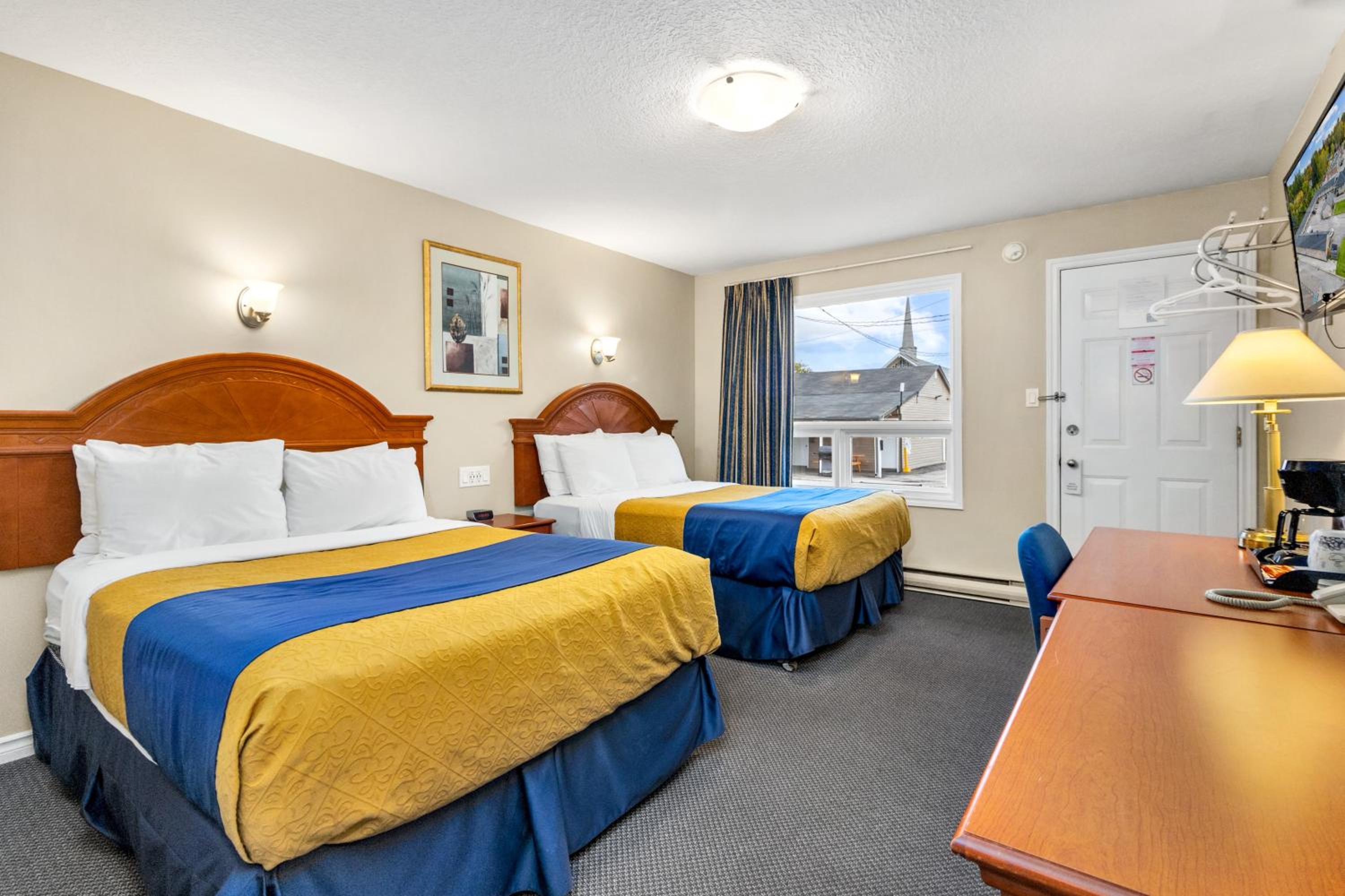 Double Room with Two Double Beds - Non-Smoking - Photo 5