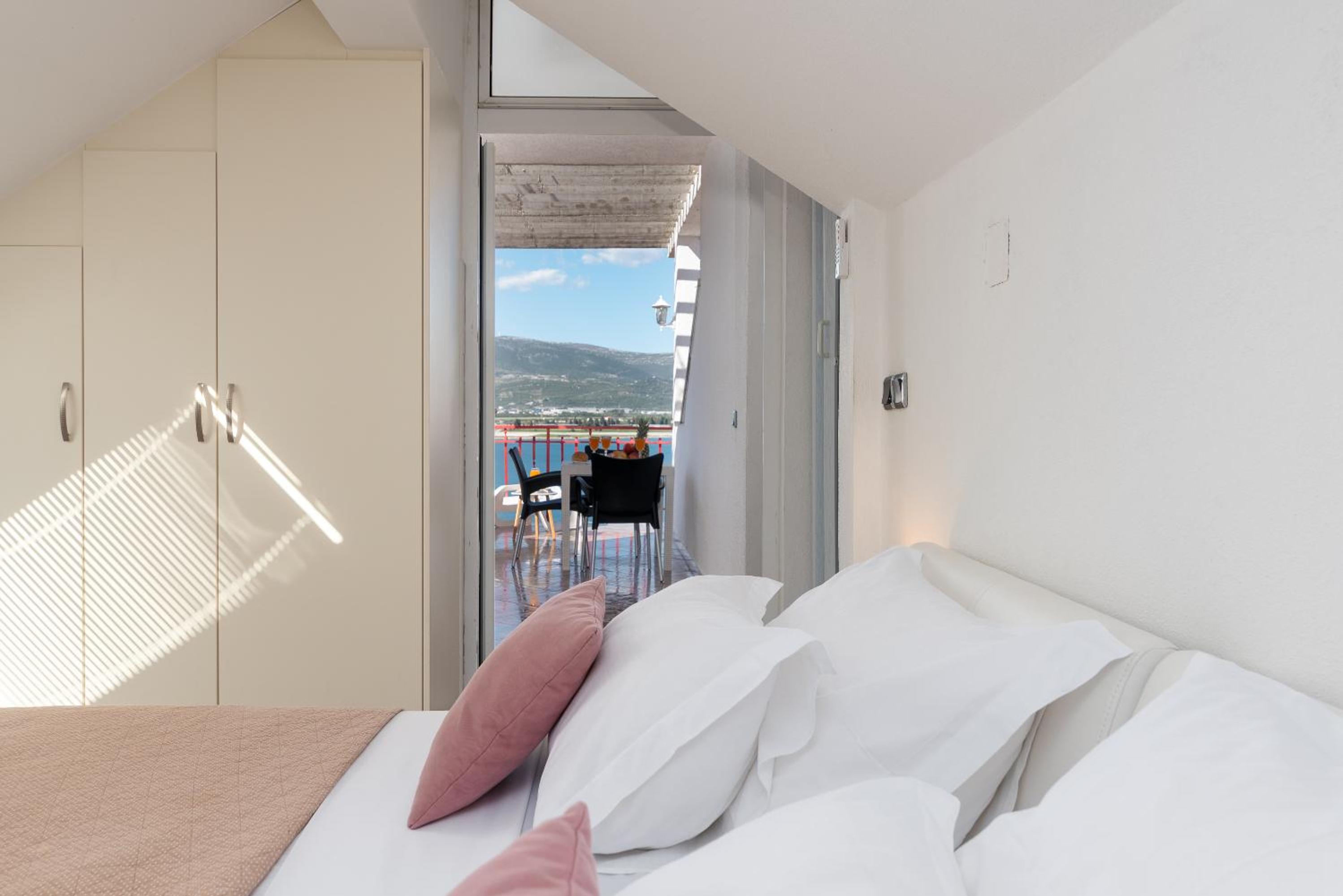 Triple Room with Sea View