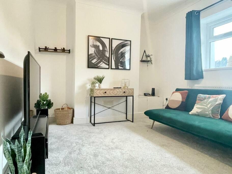 Three-Bedroom House photo 1