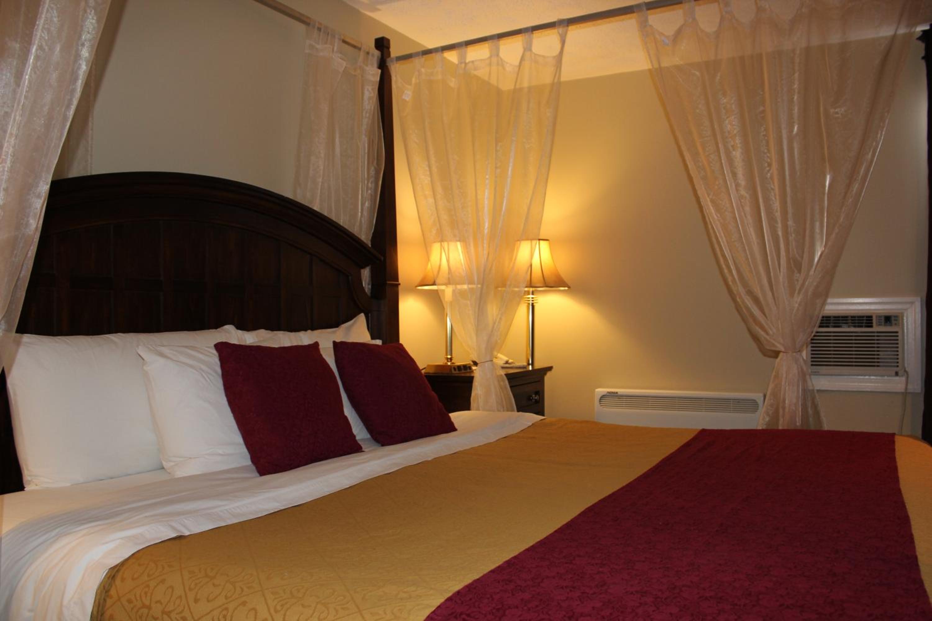 King Room with Spa Bath - Photo 3