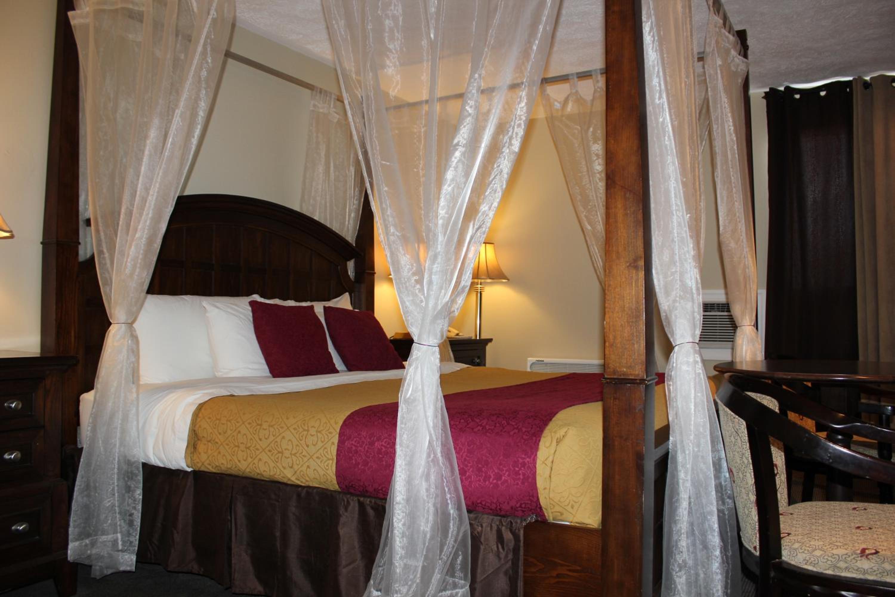 King Room with Spa Bath - Photo 2
