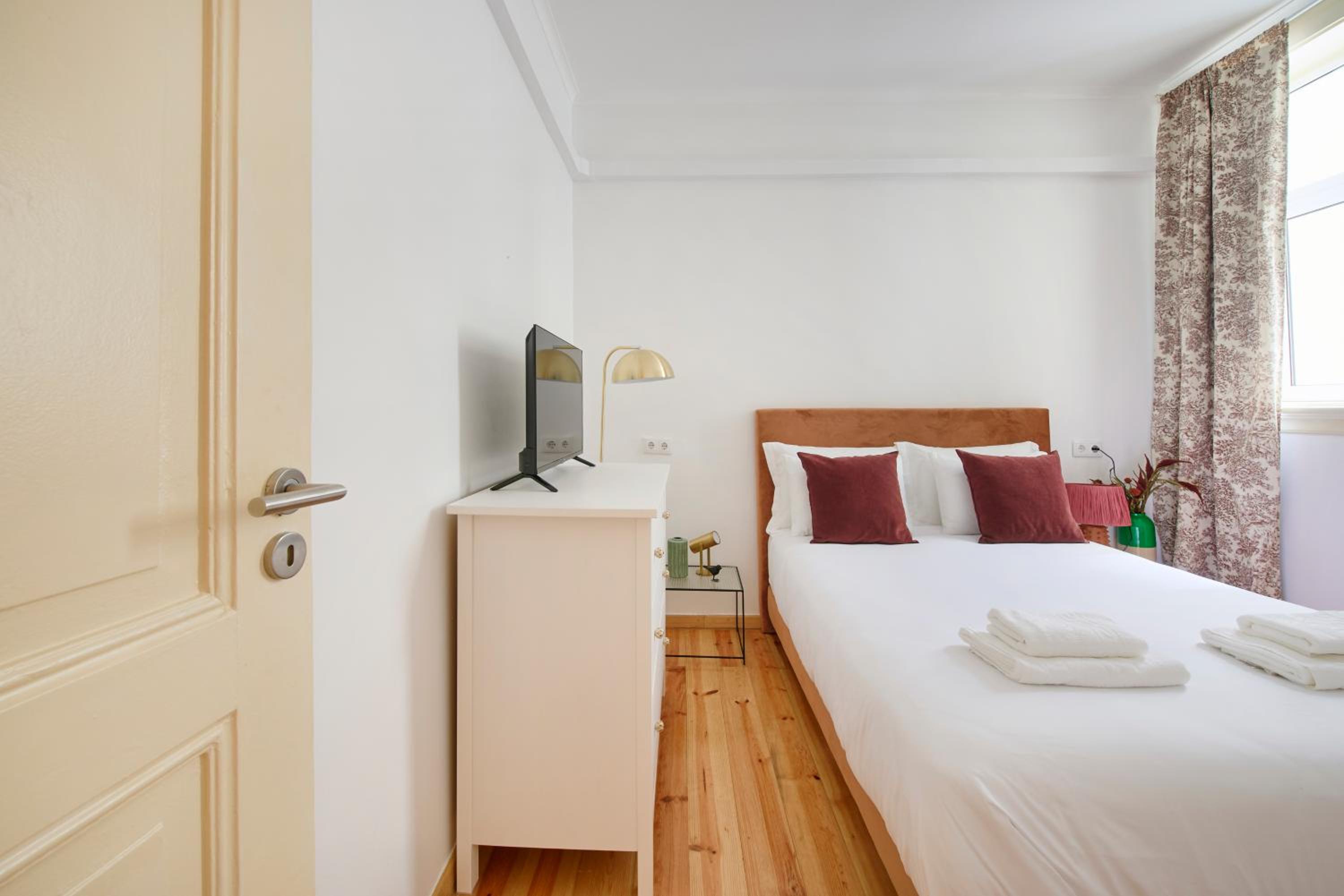 Small Double Room - Photo 5