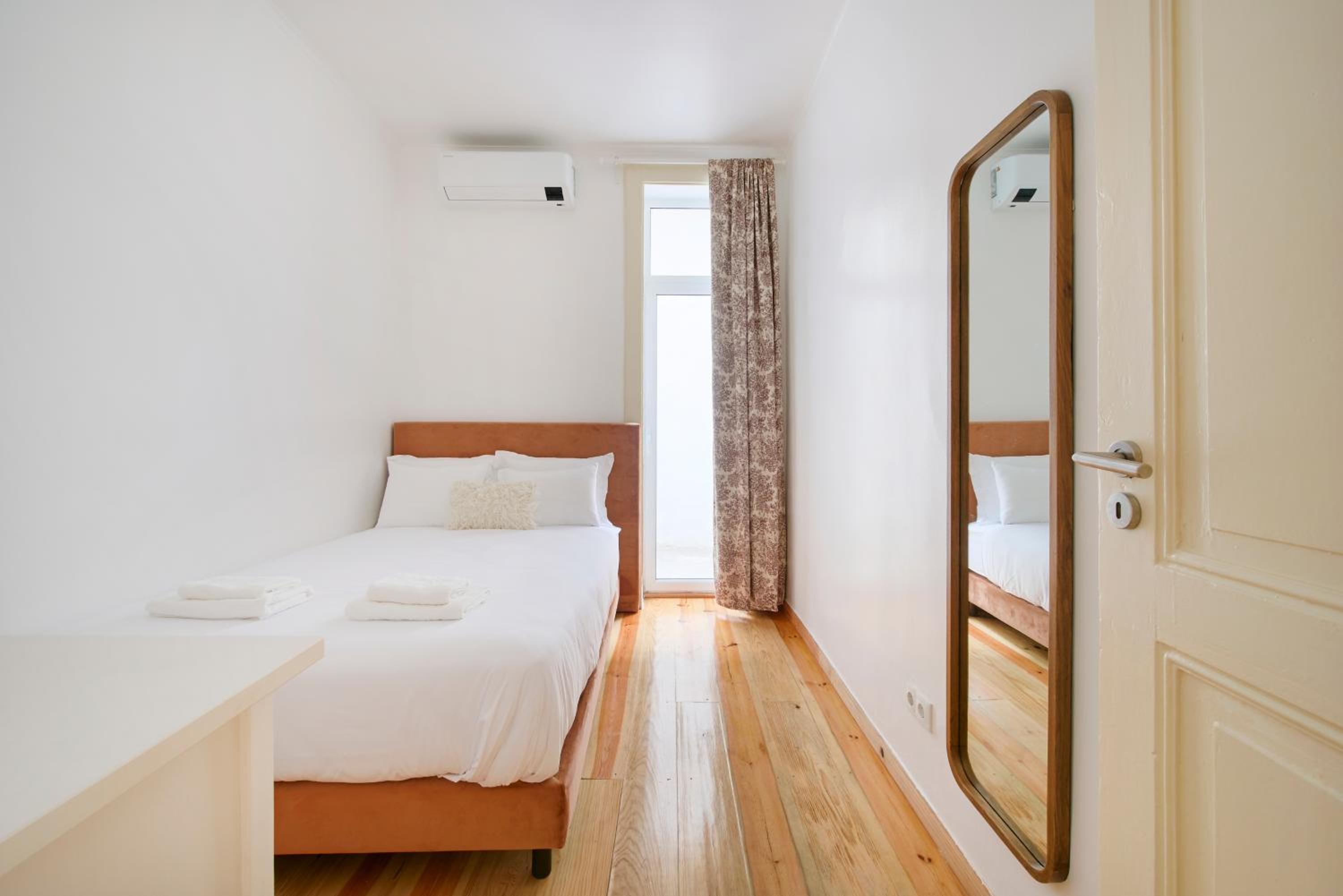Standard Double Room with Shared Bathroom photo 2