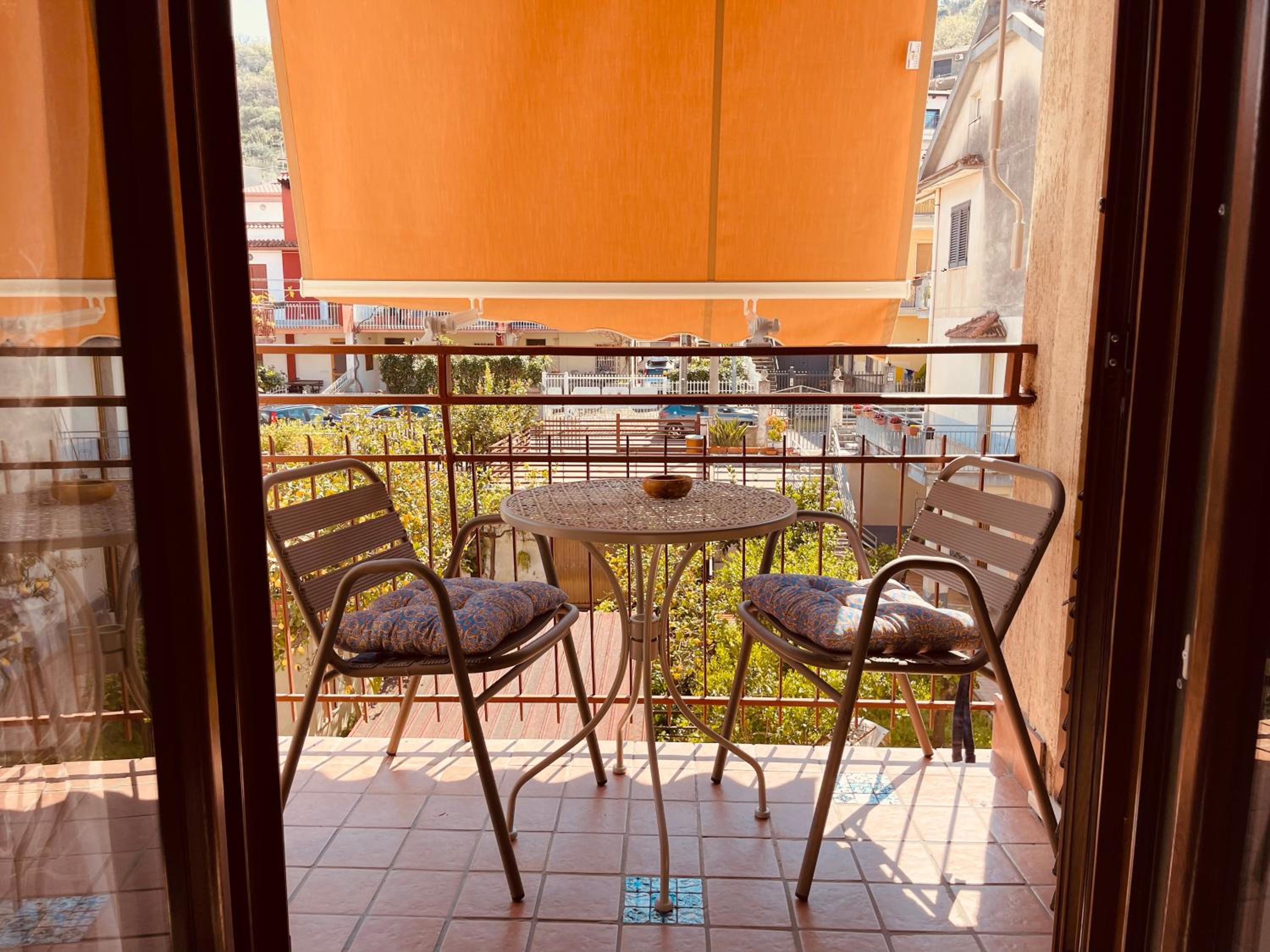 Deluxe Double Room with Balcony - Photo 13