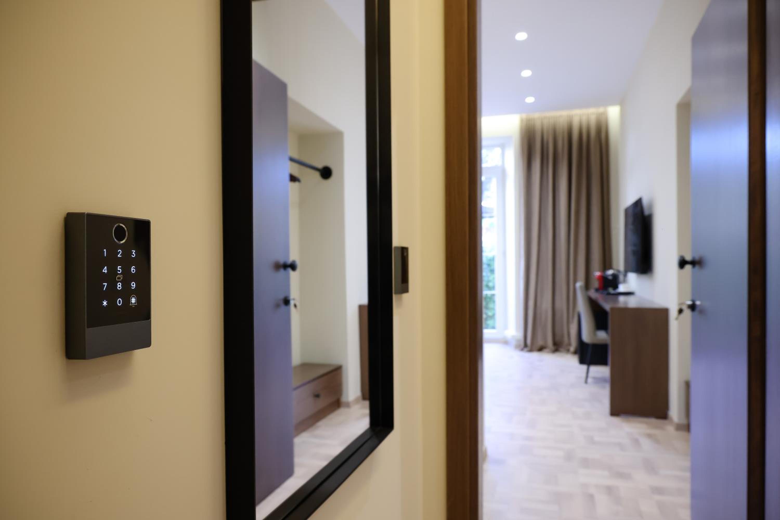 Large Double or Twin Room