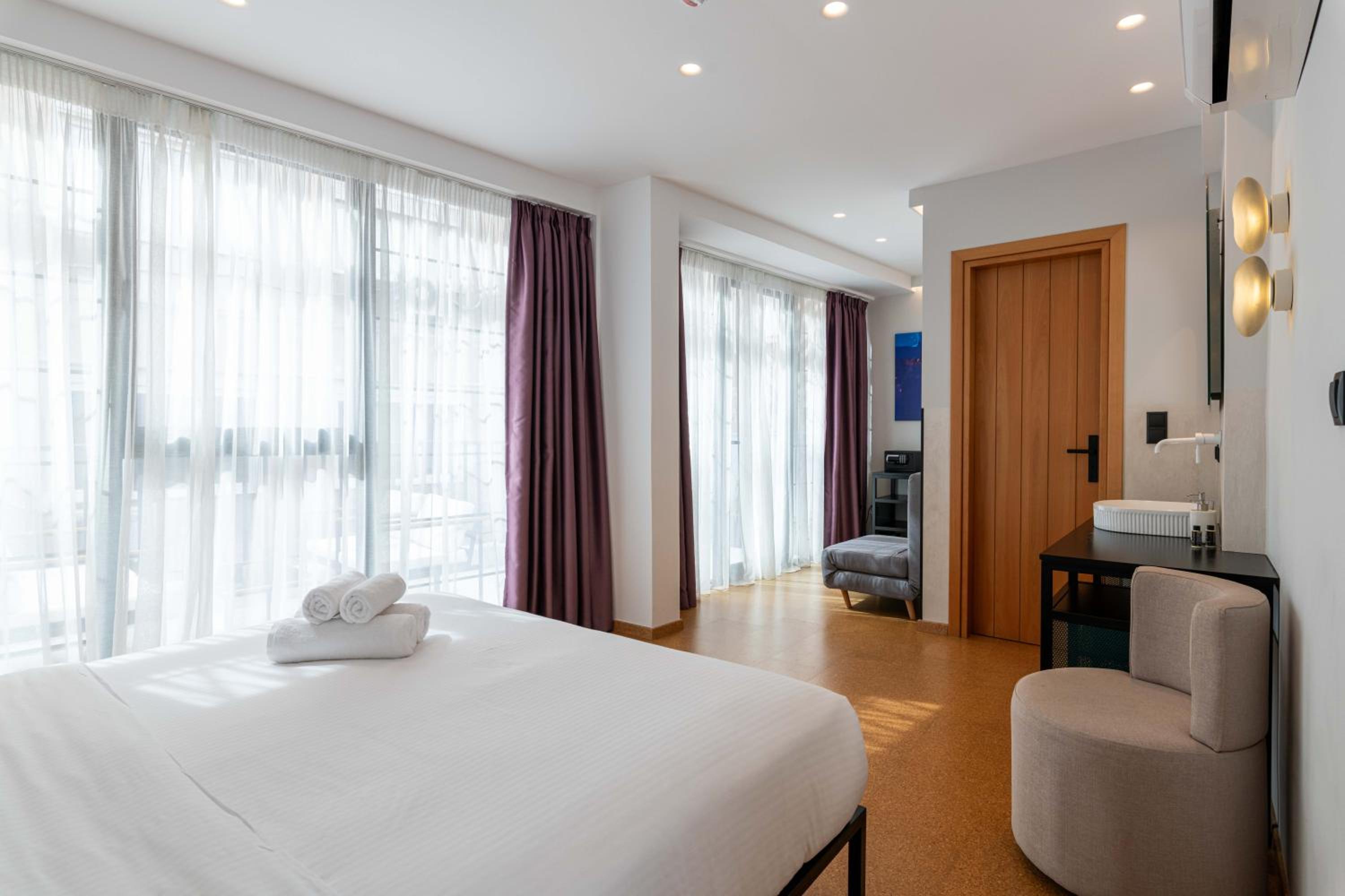 Deluxe Double Room with Balcony