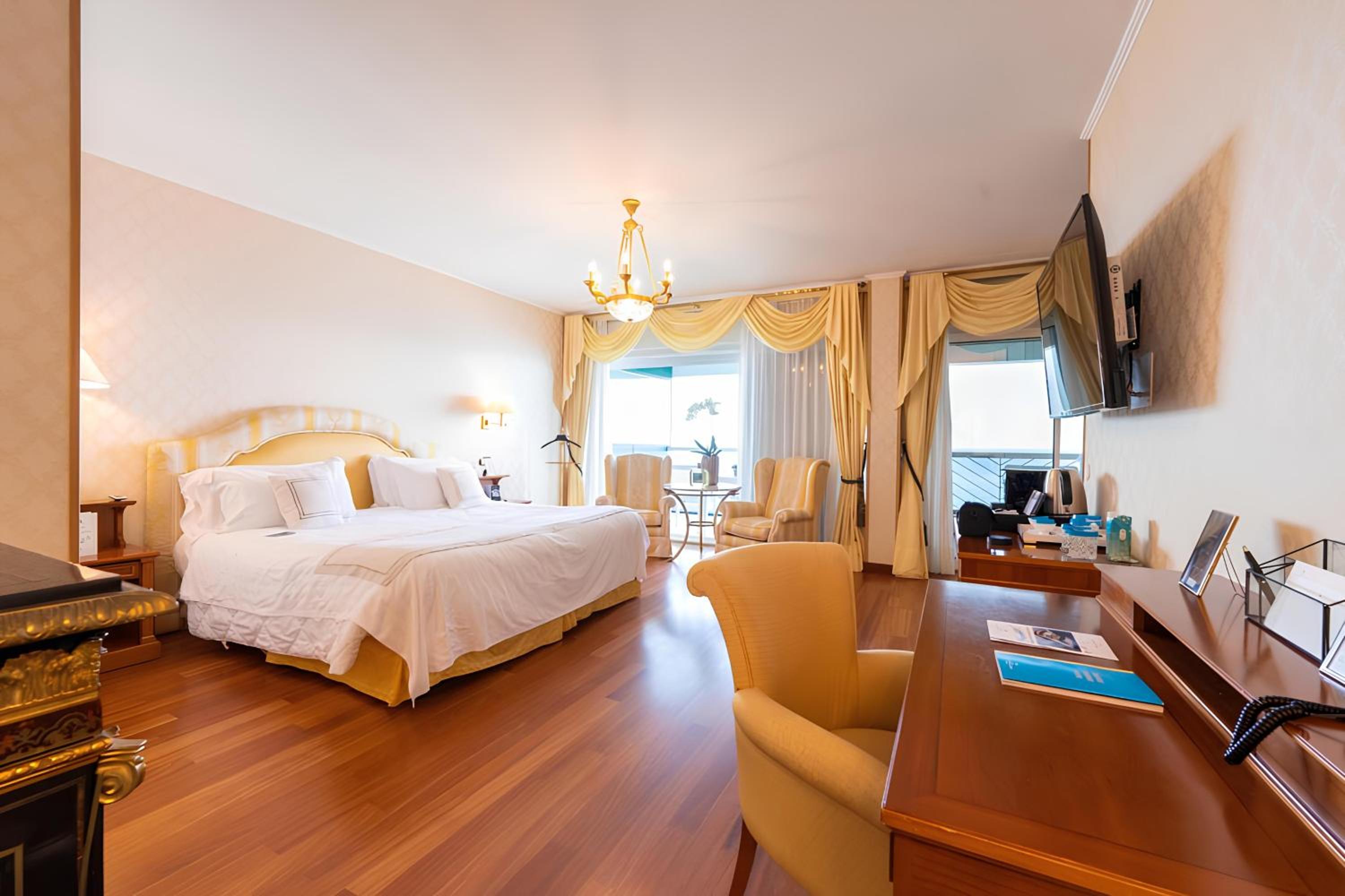 Alcove Suite photo 1