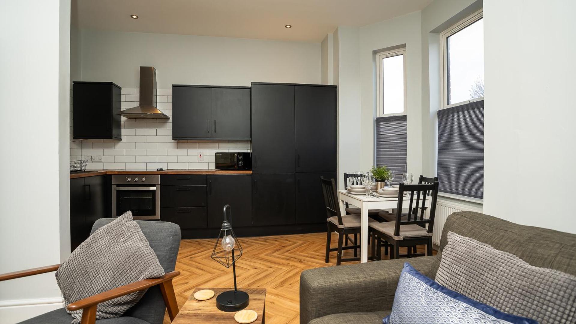 Two-Bedroom Superior Apartment photo 2