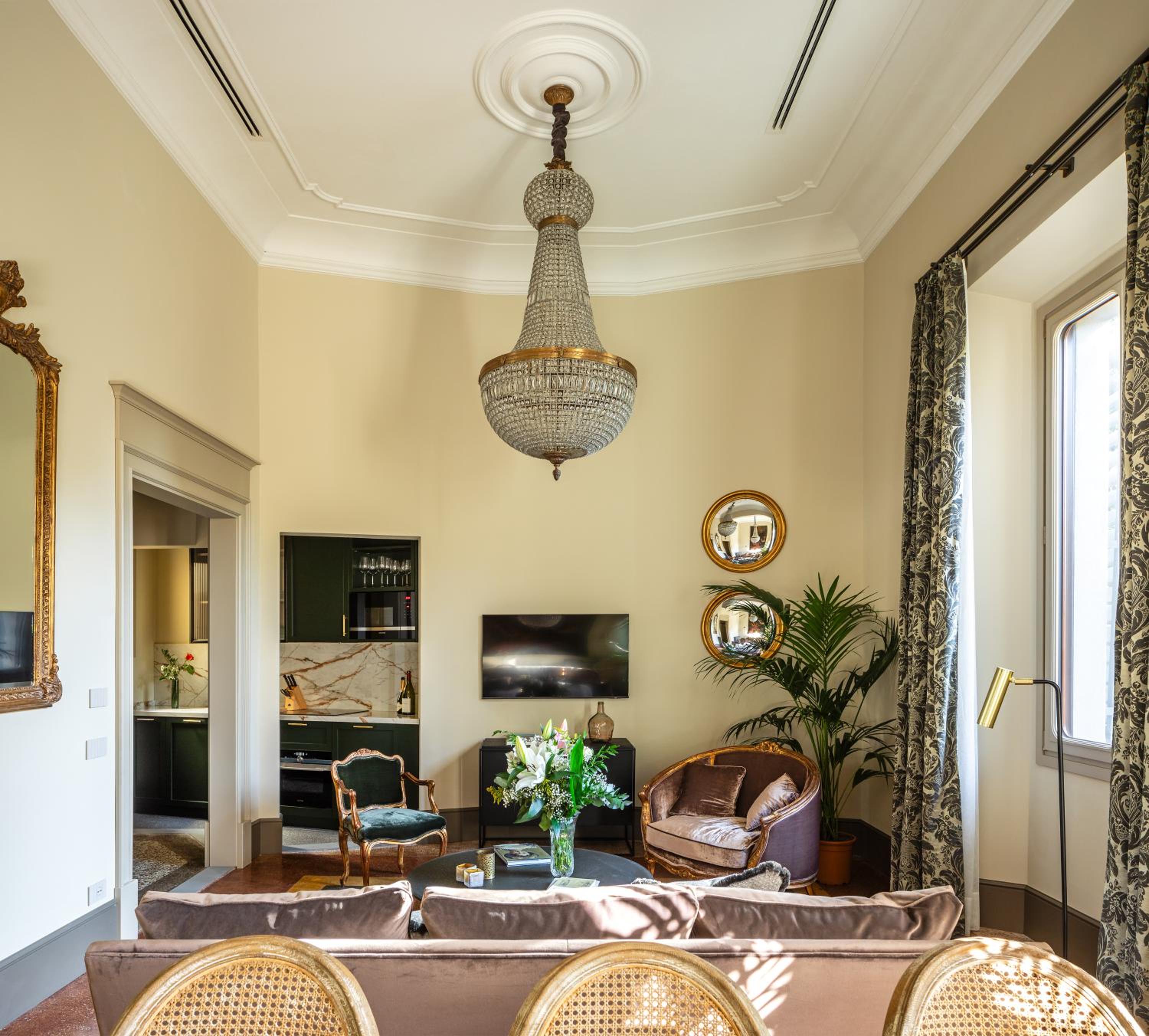 Two-Bedroom Apartment with Balcony photo 2