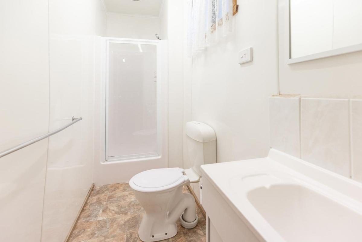2 Bedroom Cabin - Pet Friendly photo 3