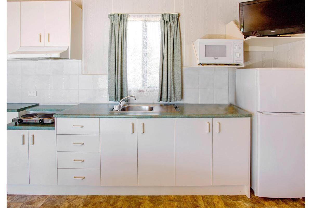 2 Bedroom Cabin - Pet Friendly photo 2