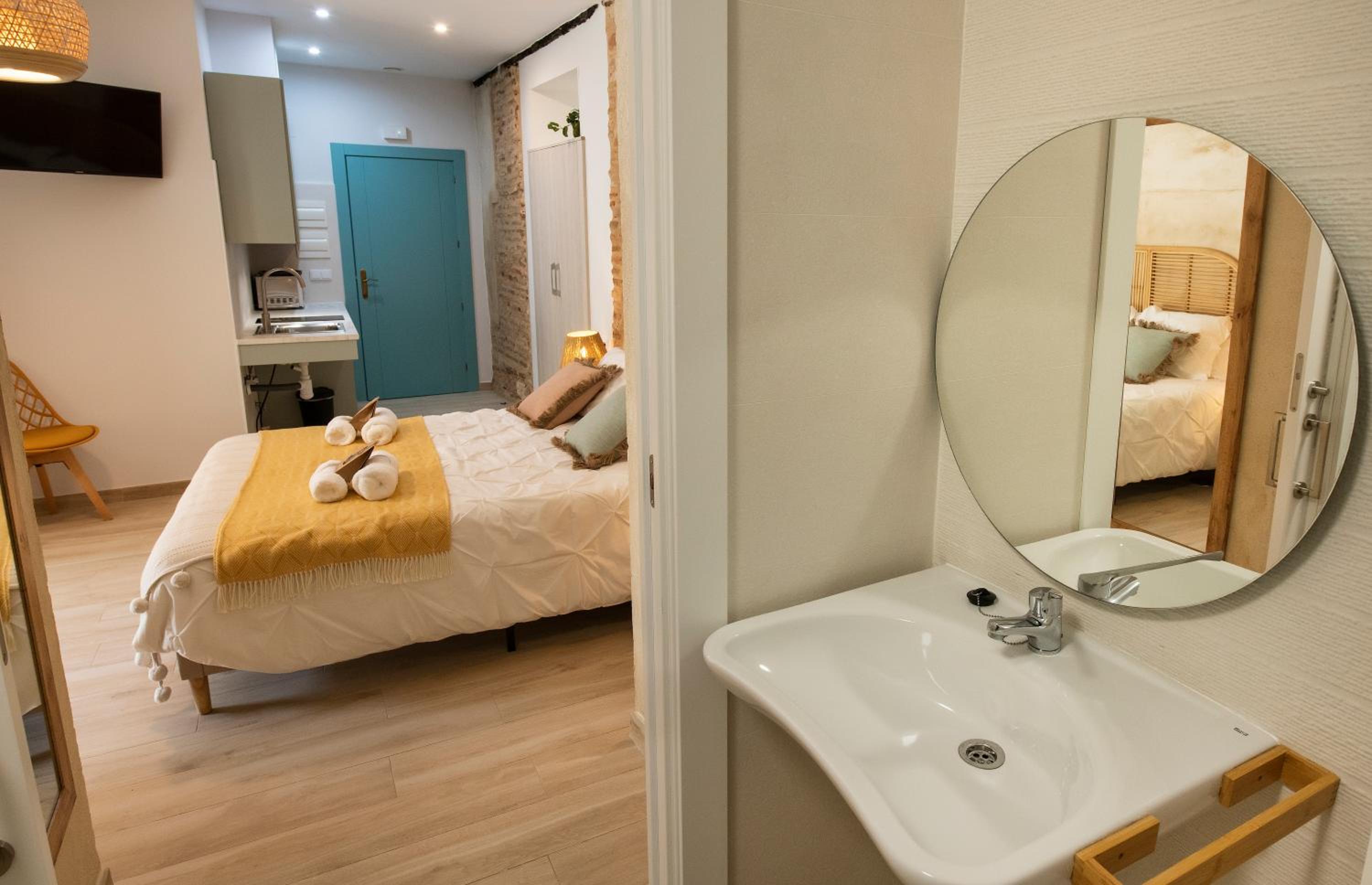 Double Room - Disability Access photo 2