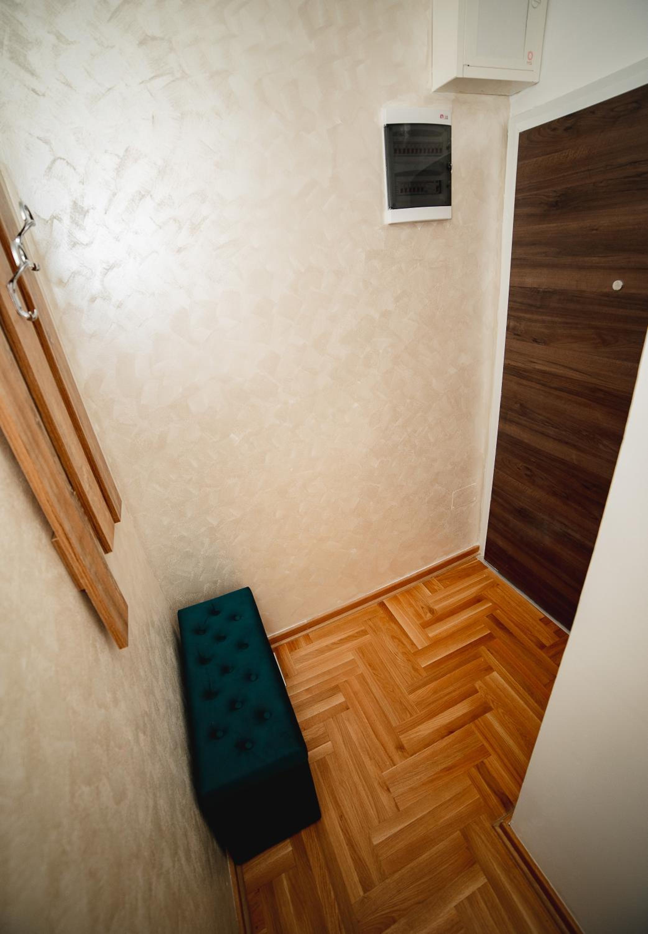 One-Bedroom Apartment photo 3