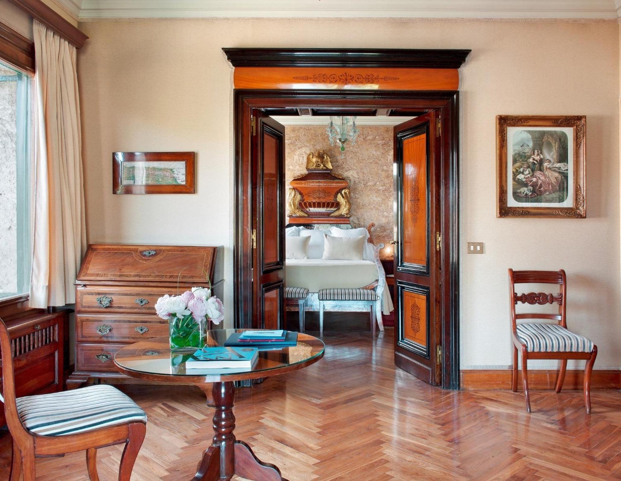 Suite Deluxe con Terraza y Acceso al Spa